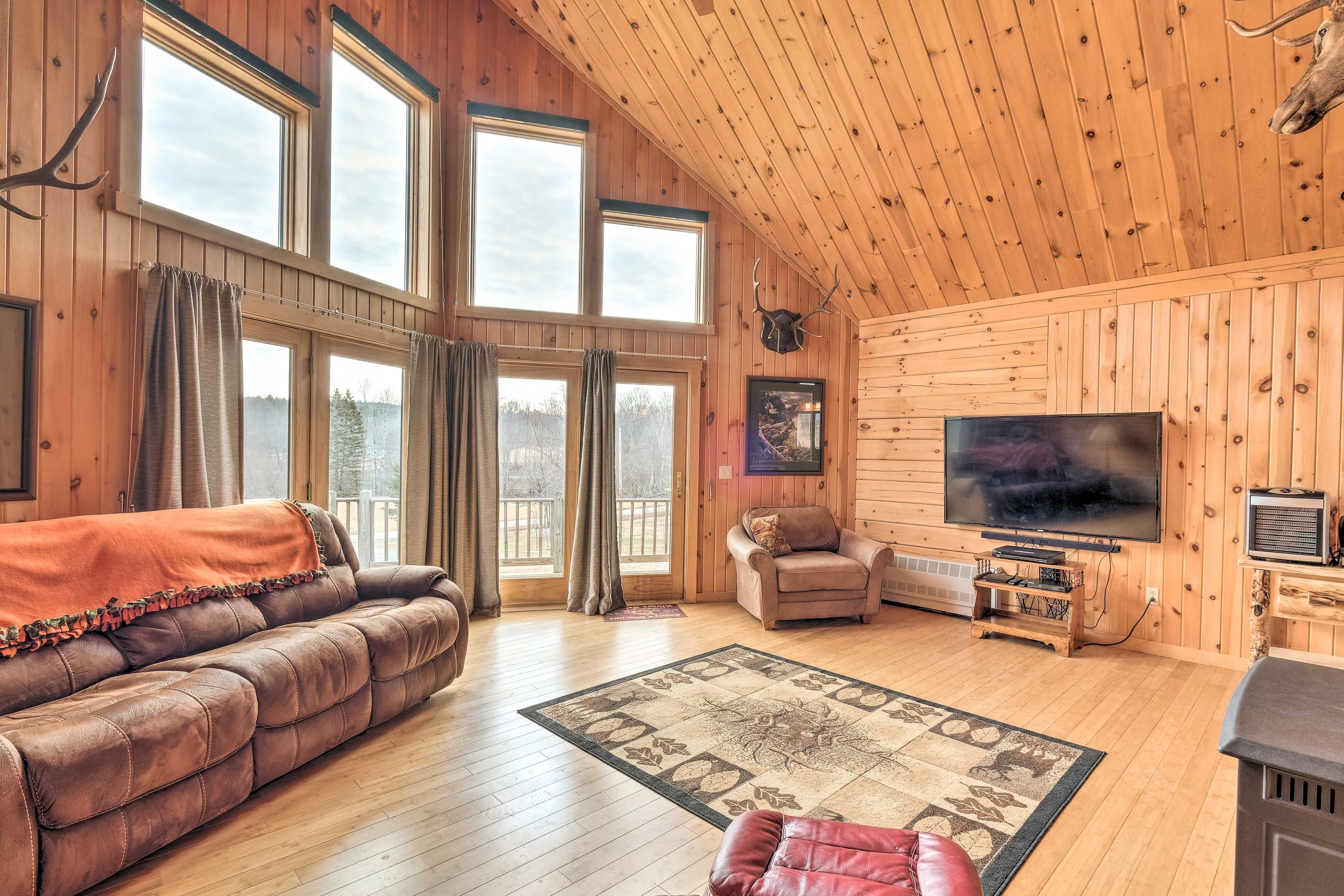 Troy Vacation Rental | 2BR | 2BA | Step-Free Access | 1,600 Sq Ft