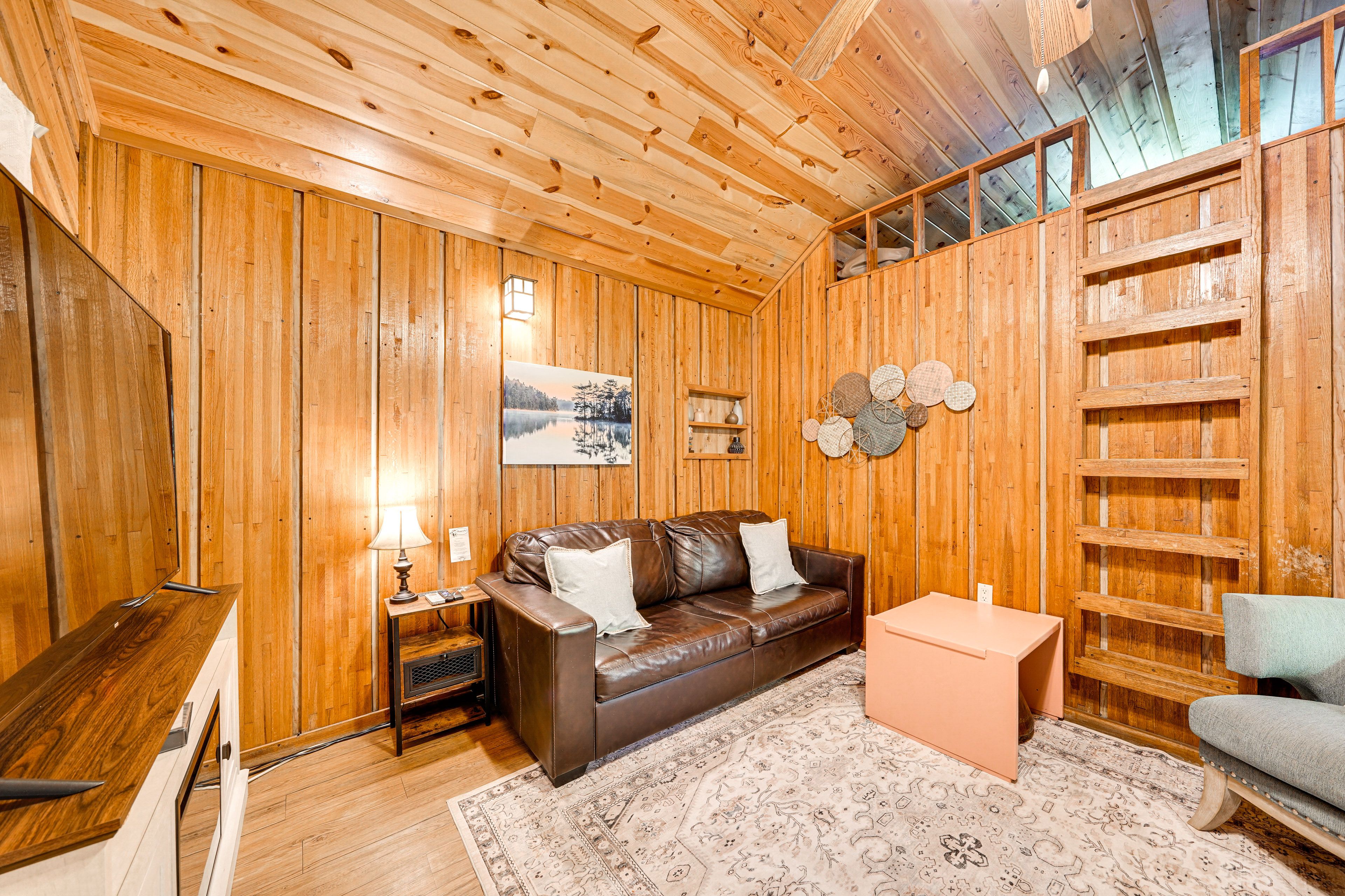 Main Living Space | Smart TV | Gas Fireplace