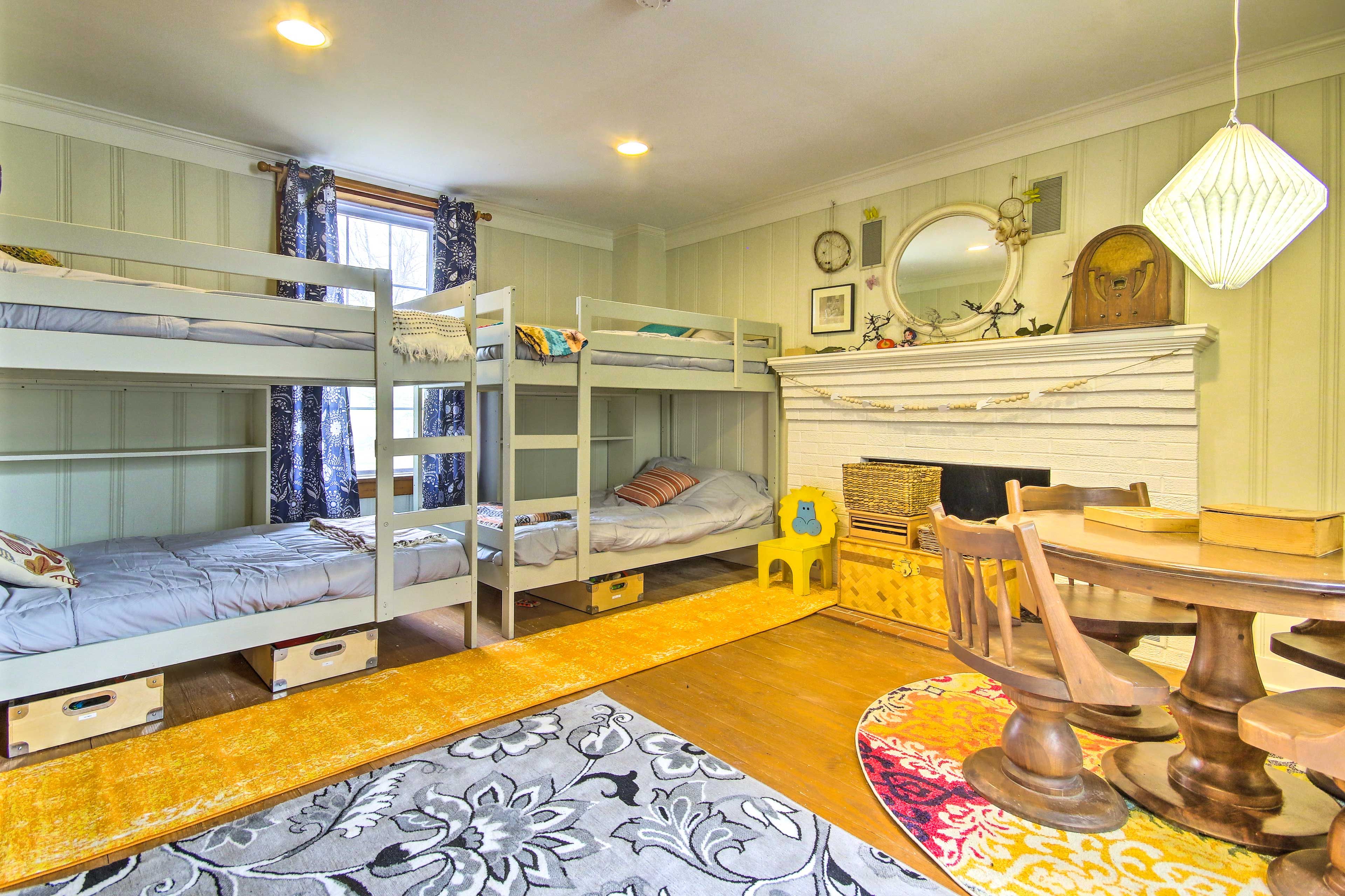 Bedroom 4 | 2 Twin Bunk Beds