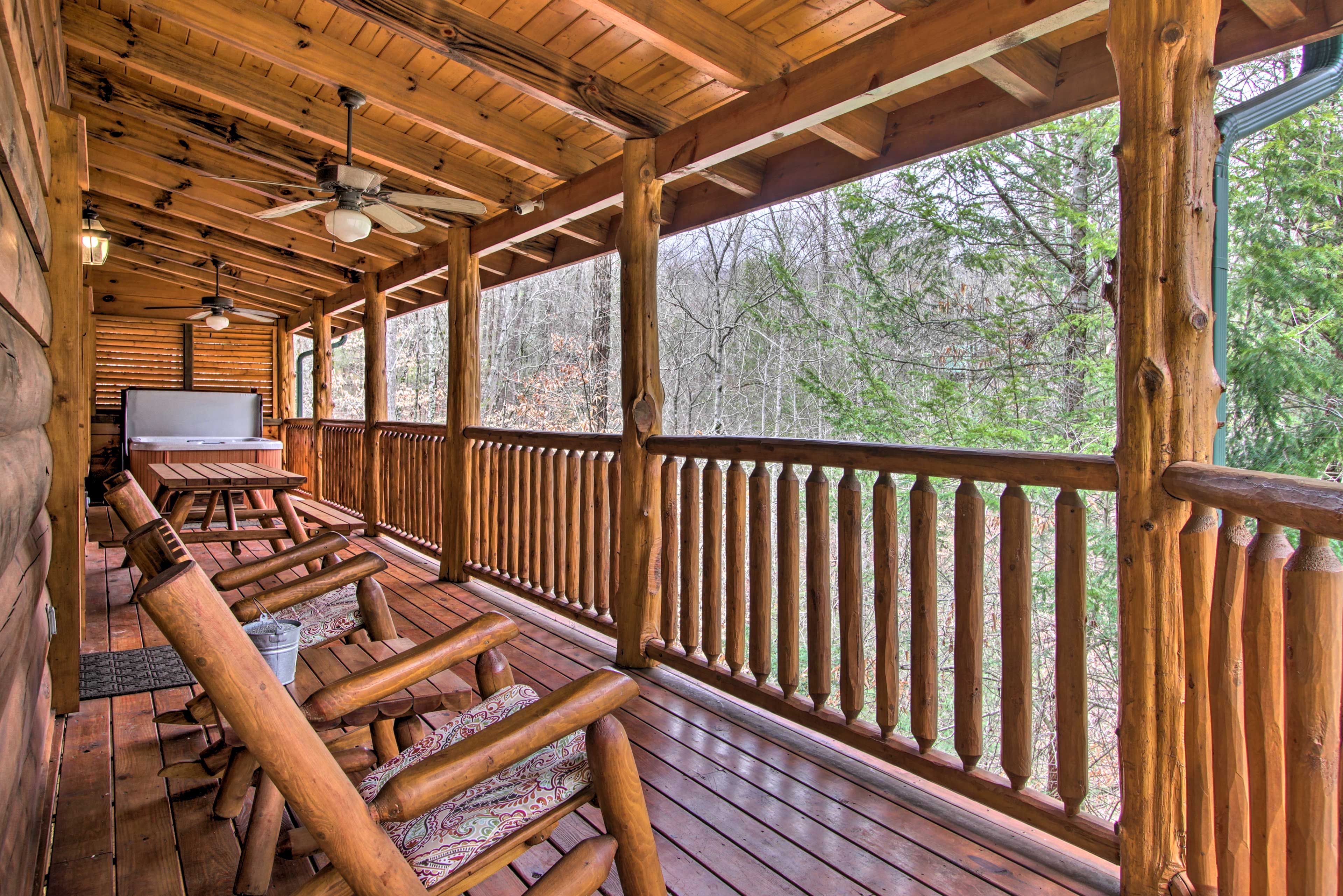 Deck | Private Hot Tub