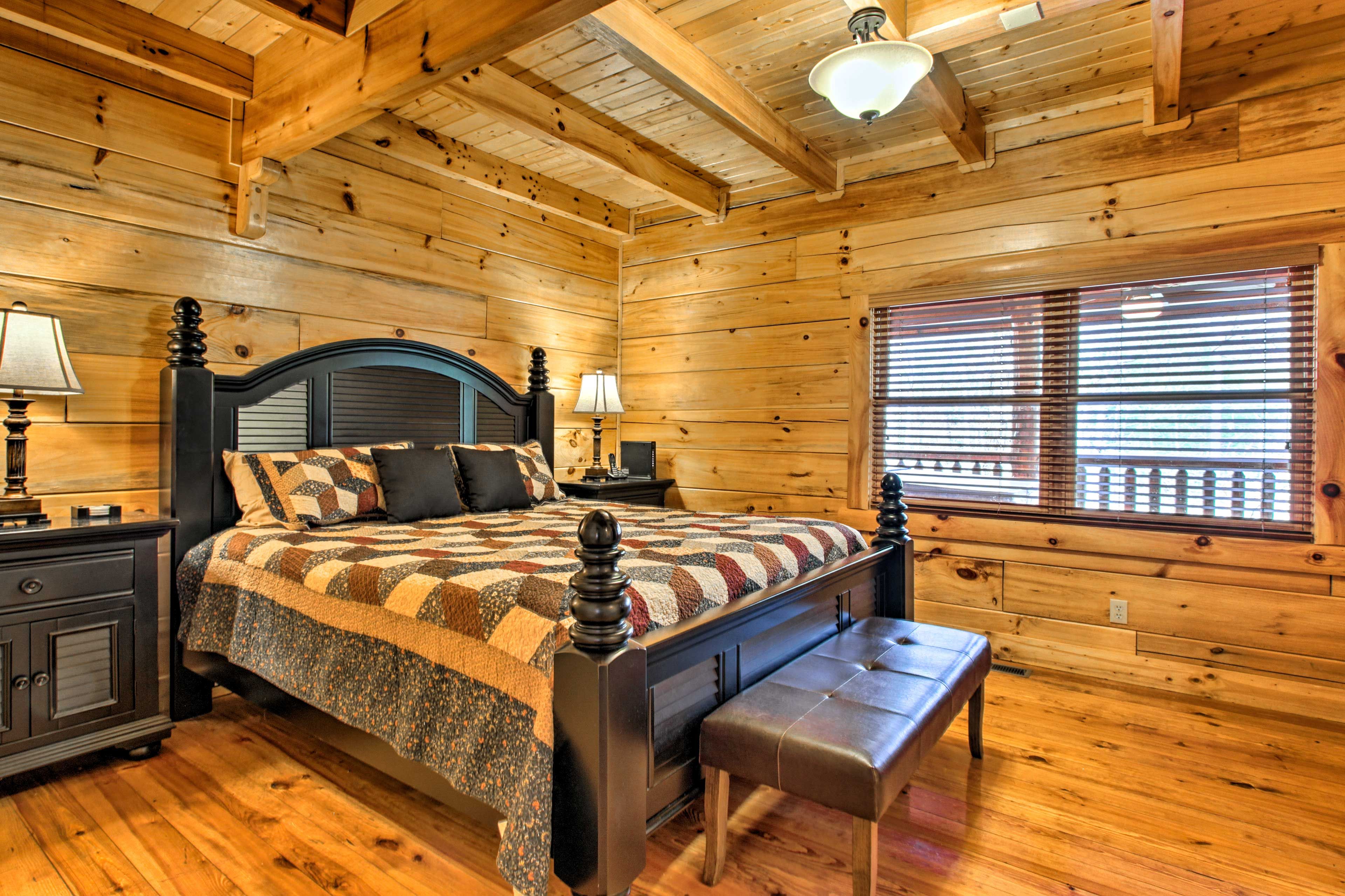 Bedroom 2 | King Bed