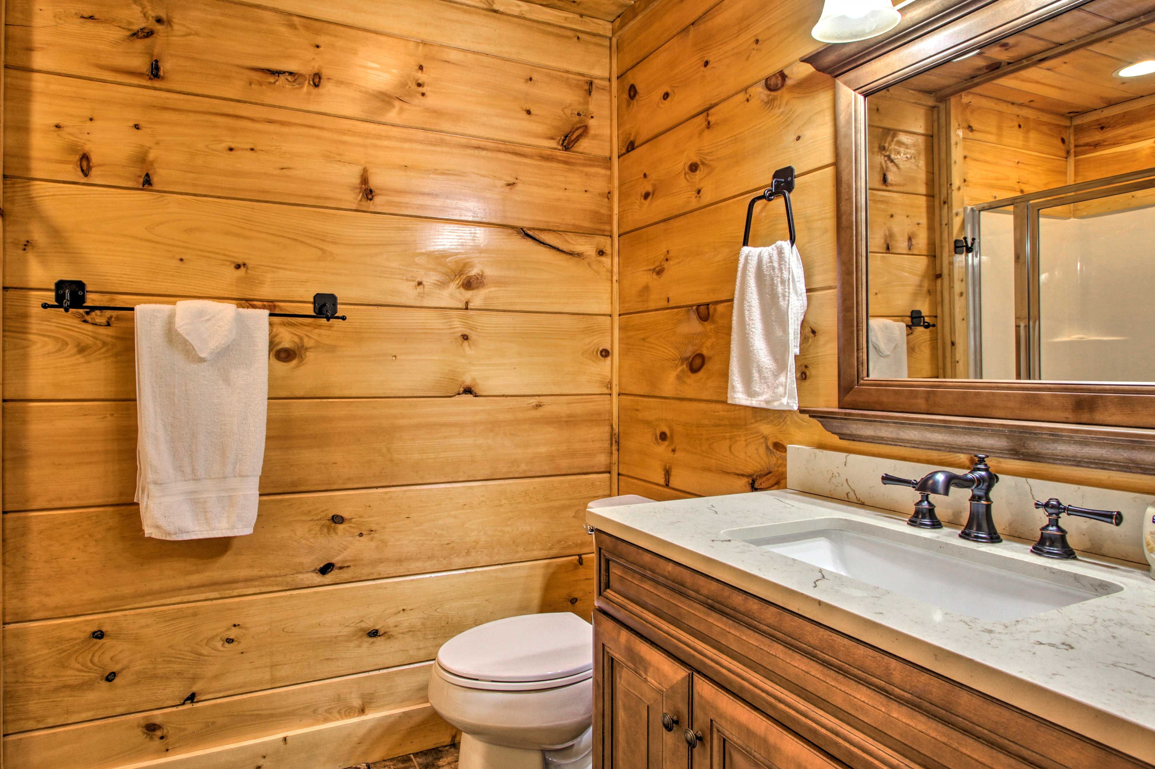 Full Bathroom | Linens & Towels