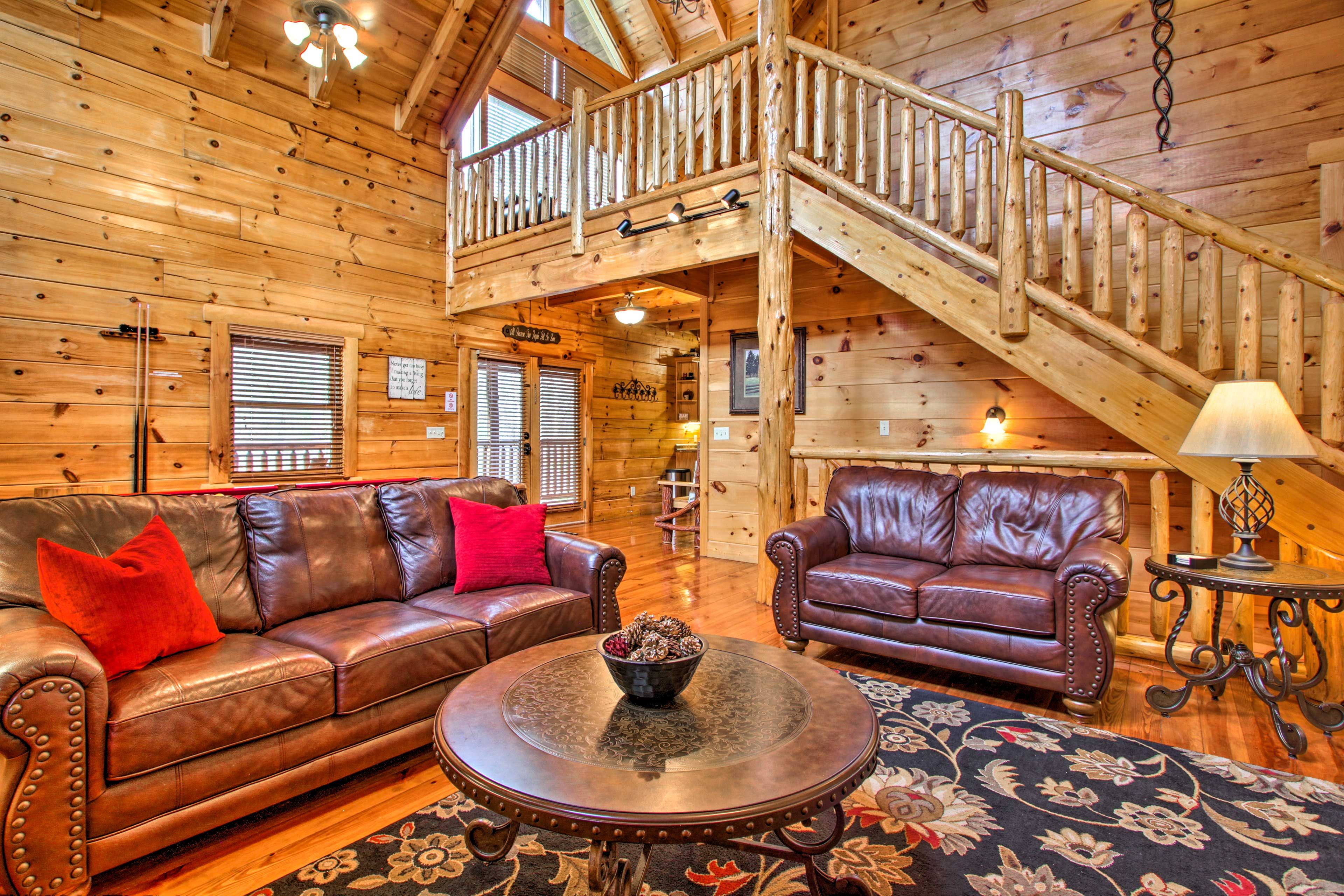 Living Room | Central A/C & Heating | Free WiFi | Pool Table