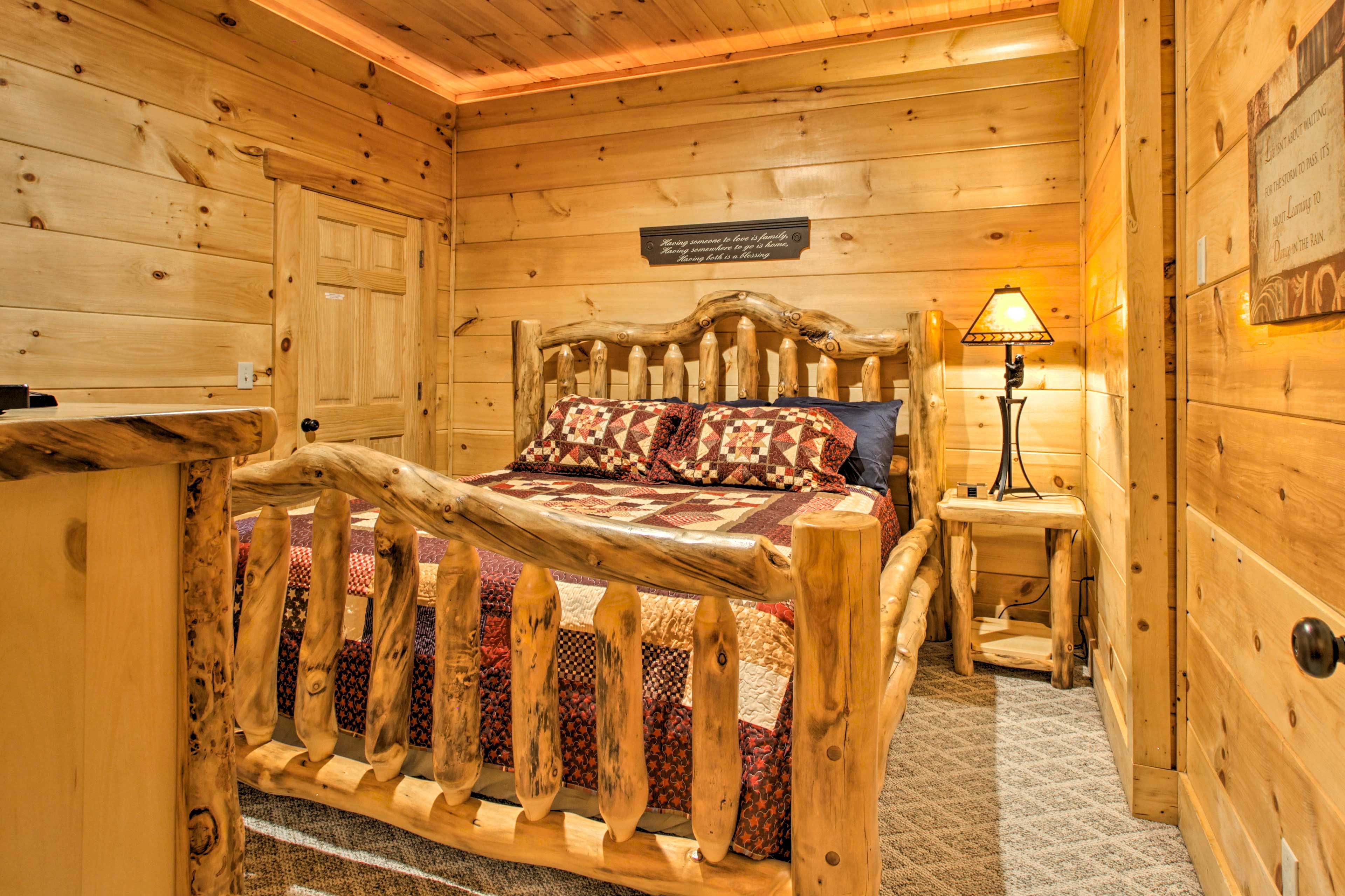 Bedroom 3 (Basement) | King Bed