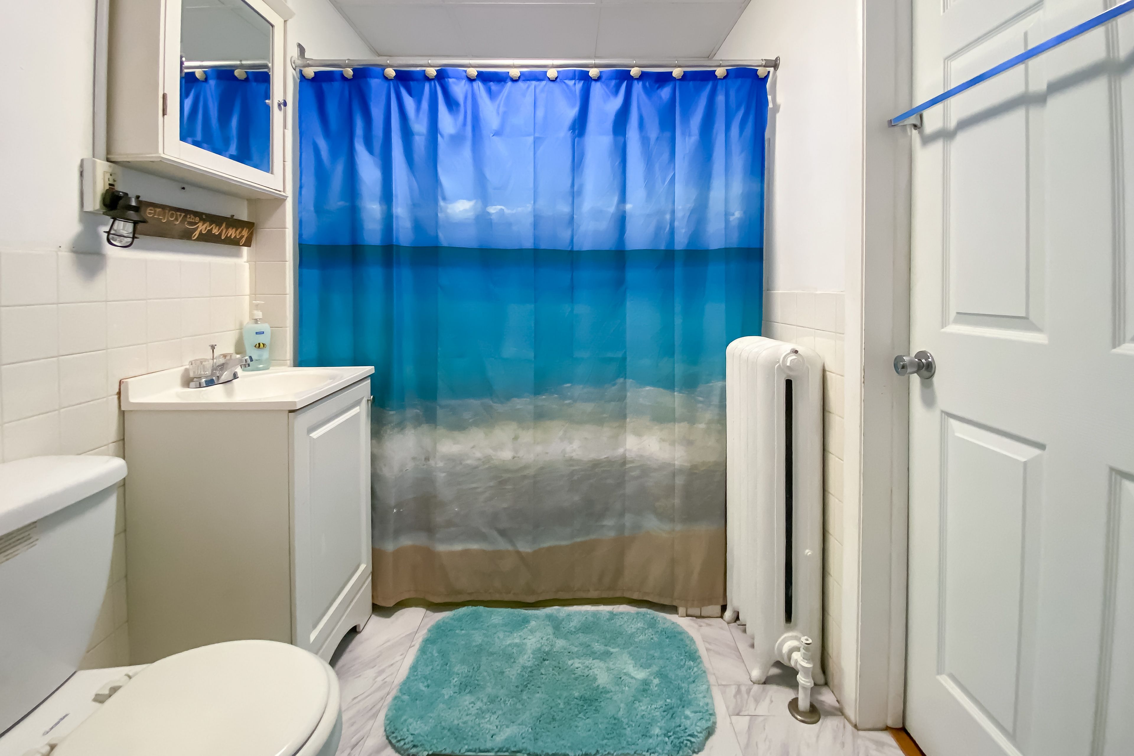 Bathroom | Towels & Linens Provided | Basic Toiletries Provided