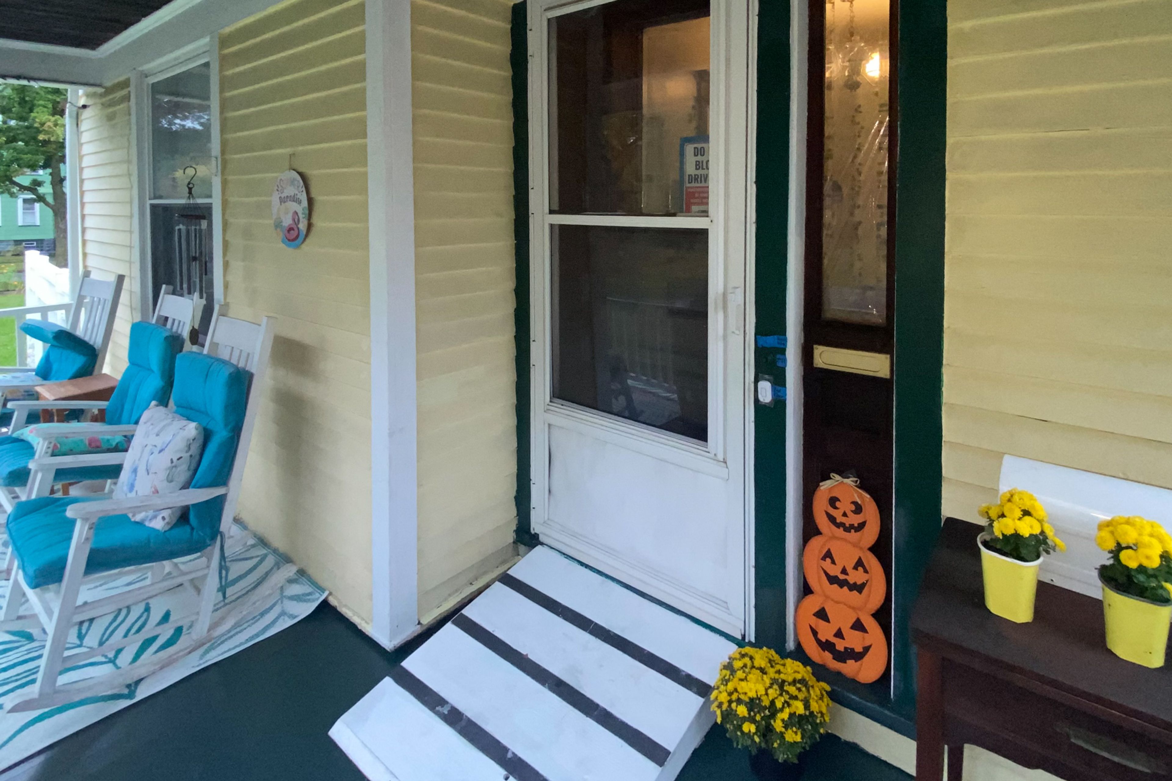 Private Entrance