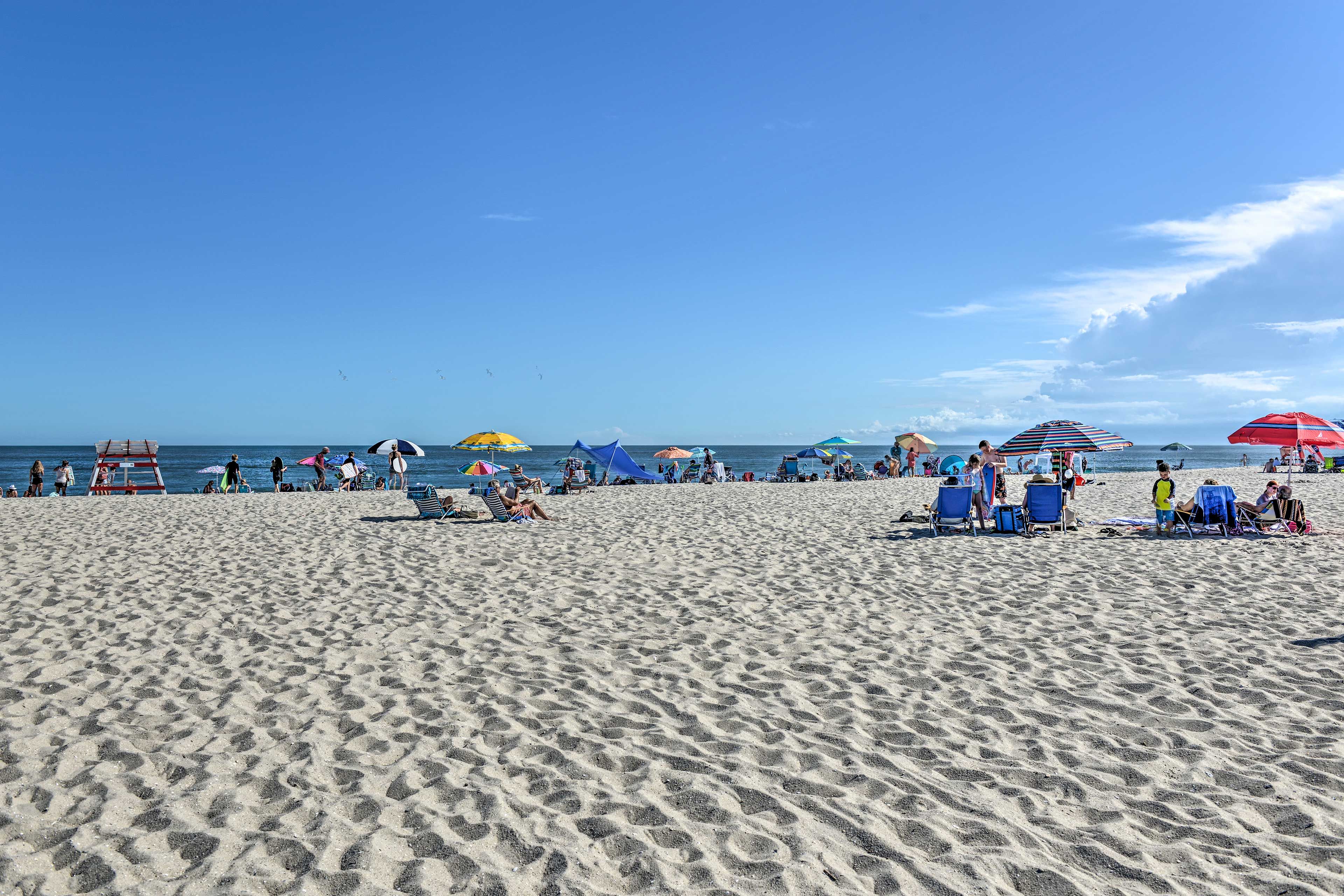 1 Mile to Public Beach