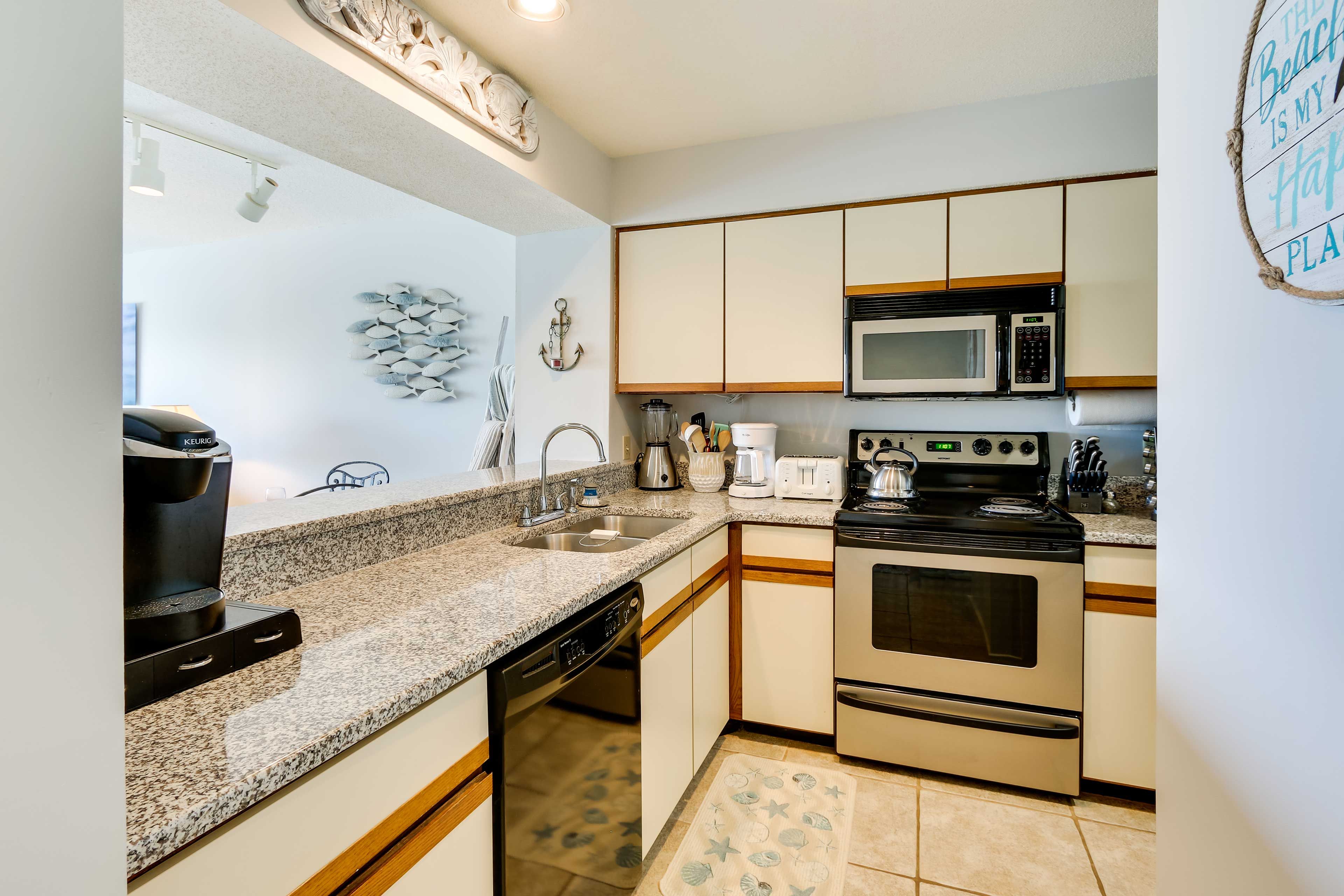 Kitchen | Keurig & Drip Coffee Makers | Tea Kettle | Spices | Flatware/Dishware