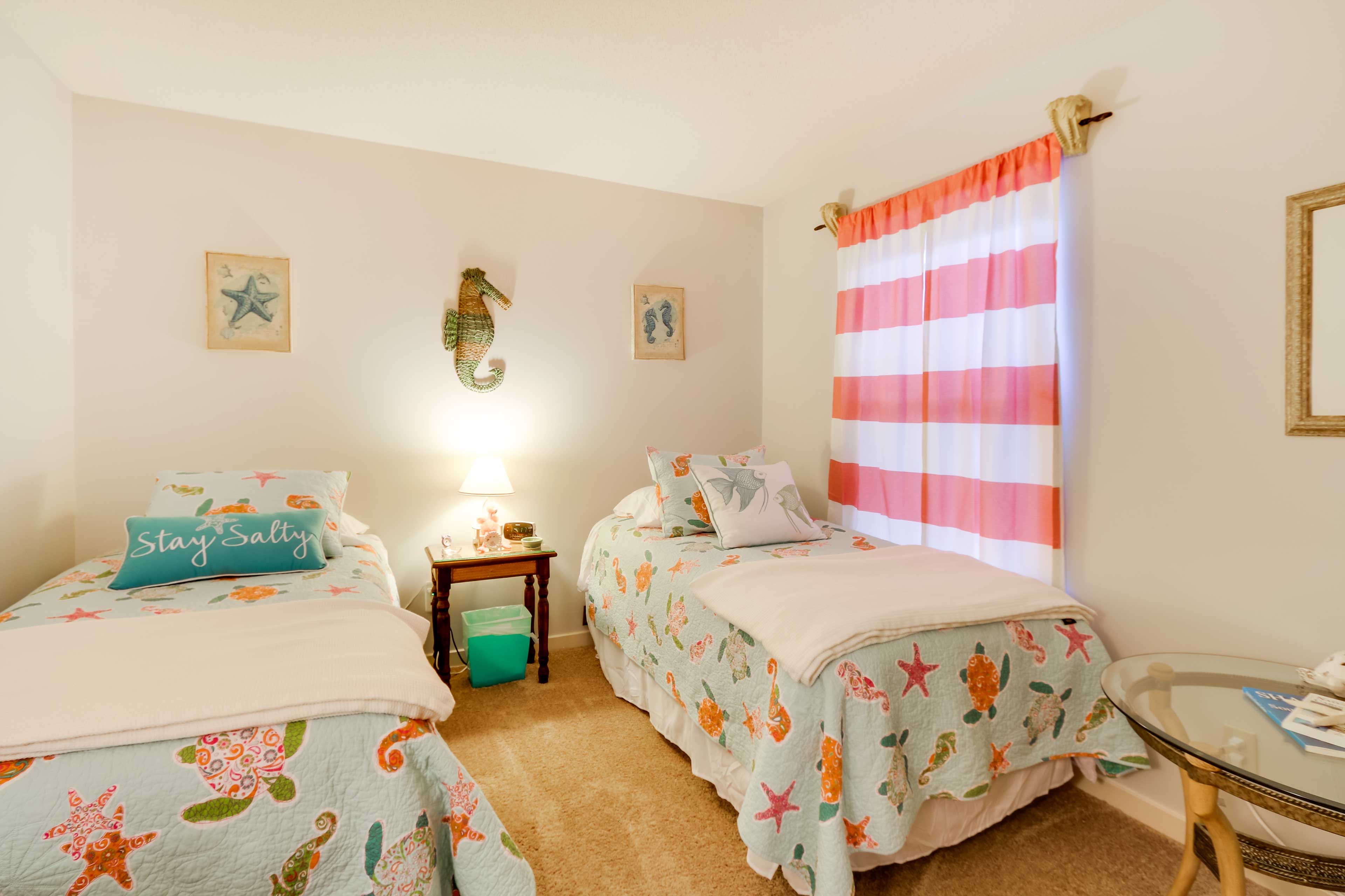 Bedroom 2 | 2 Twin Beds