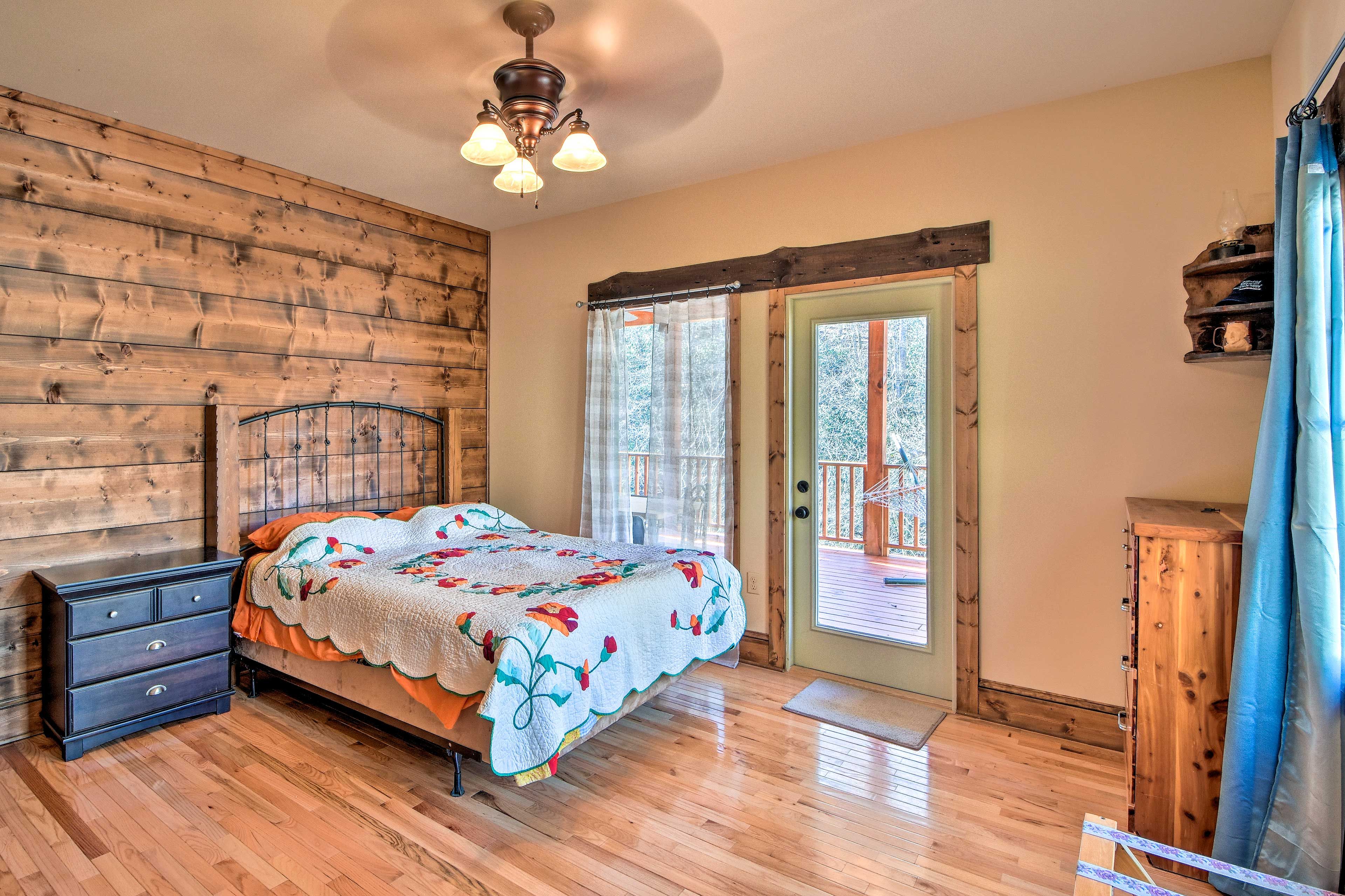 Bedroom 1 | King Bed | Linens Provided
