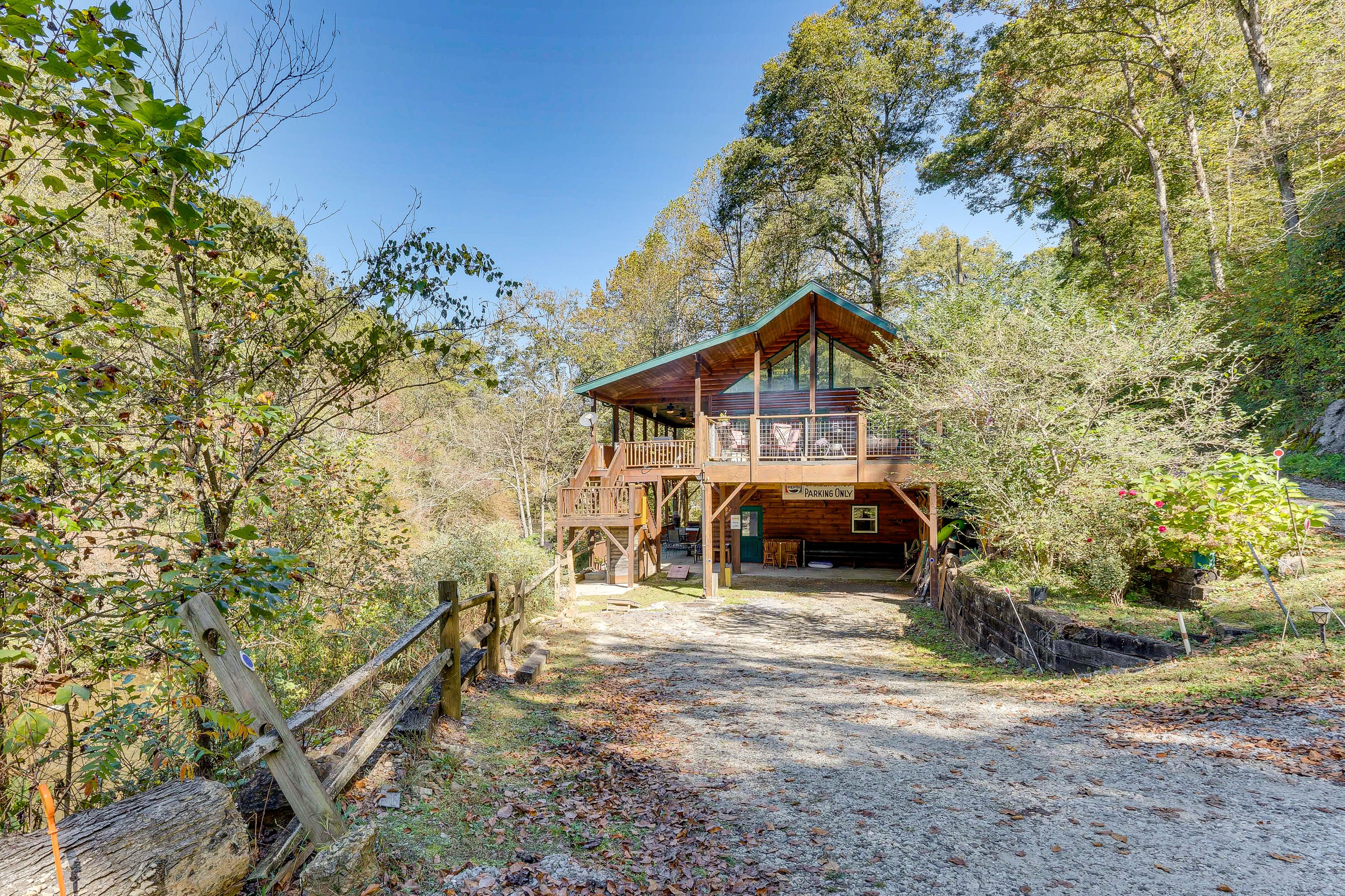 Parking | Driveway (3 Vehicles)