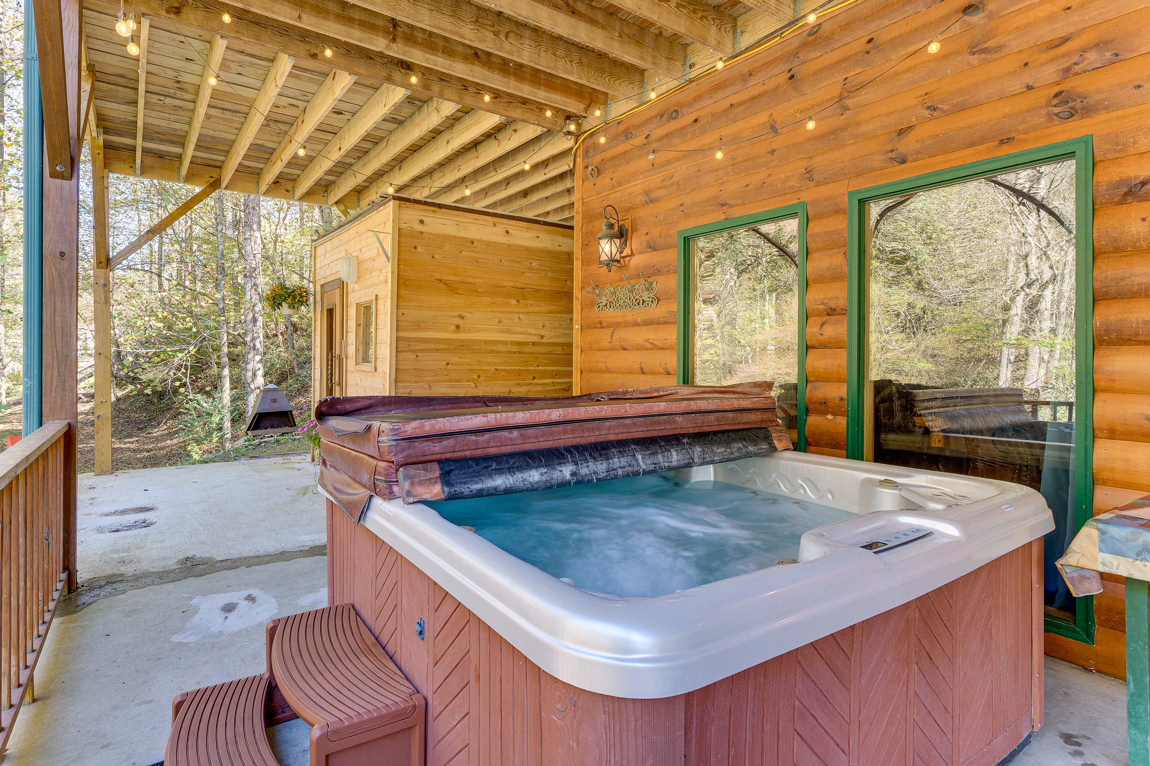 Patio | Private Hot Tub | Outdoor Dining Area | Cornhole