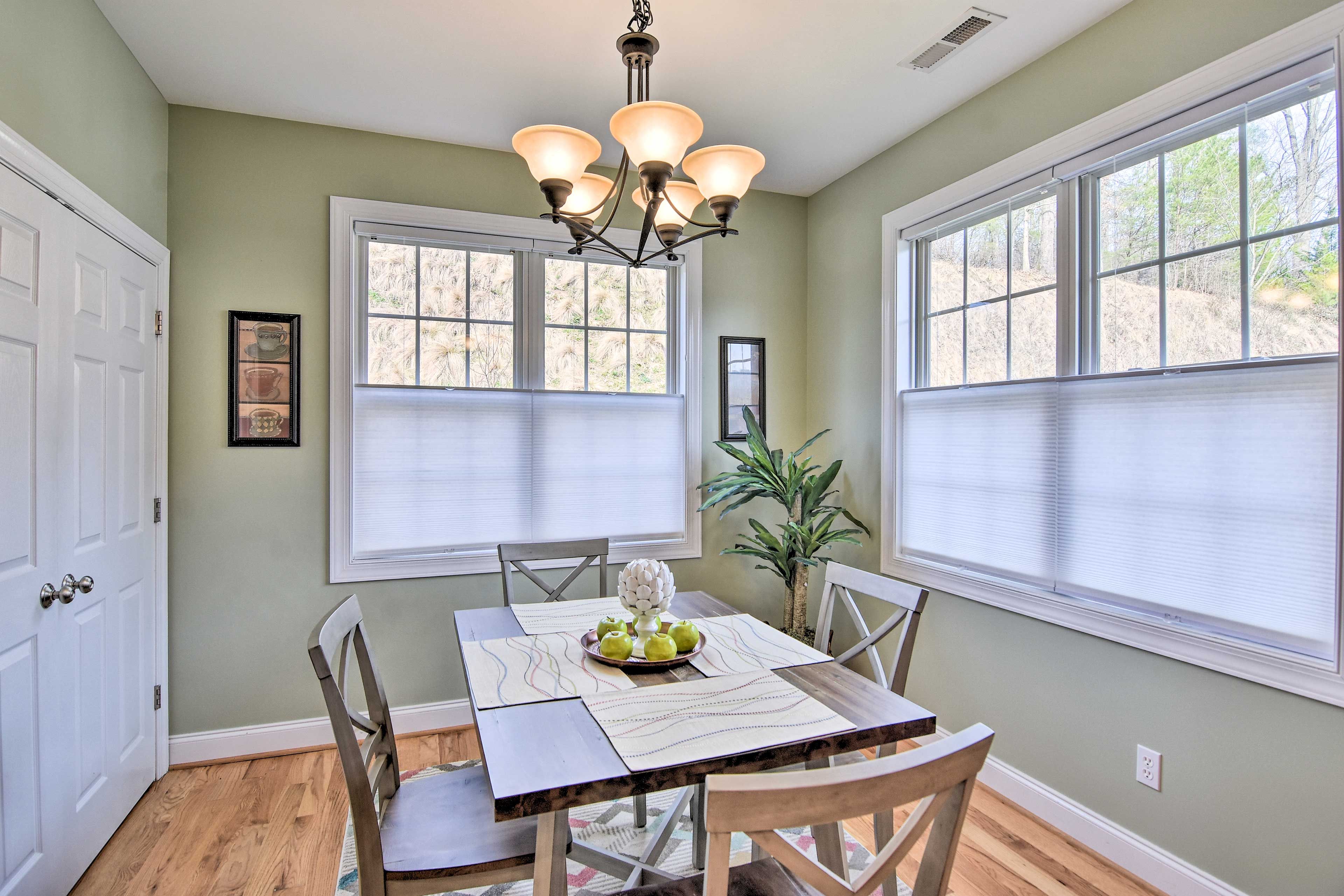 The second dining room has modern touches for a comfortable dinner together.