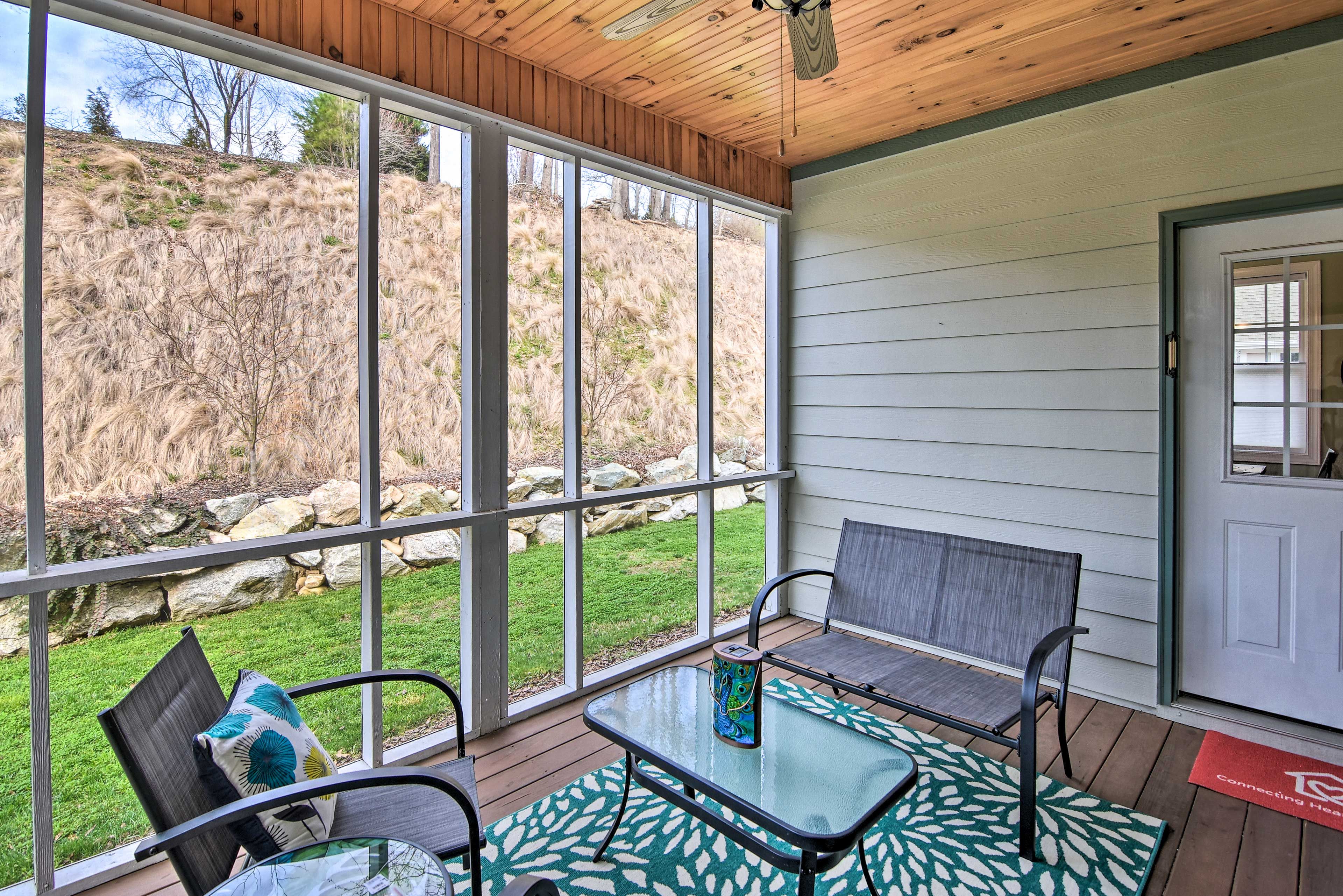 Take your lunch to the screened-in porch to enjoy family time.