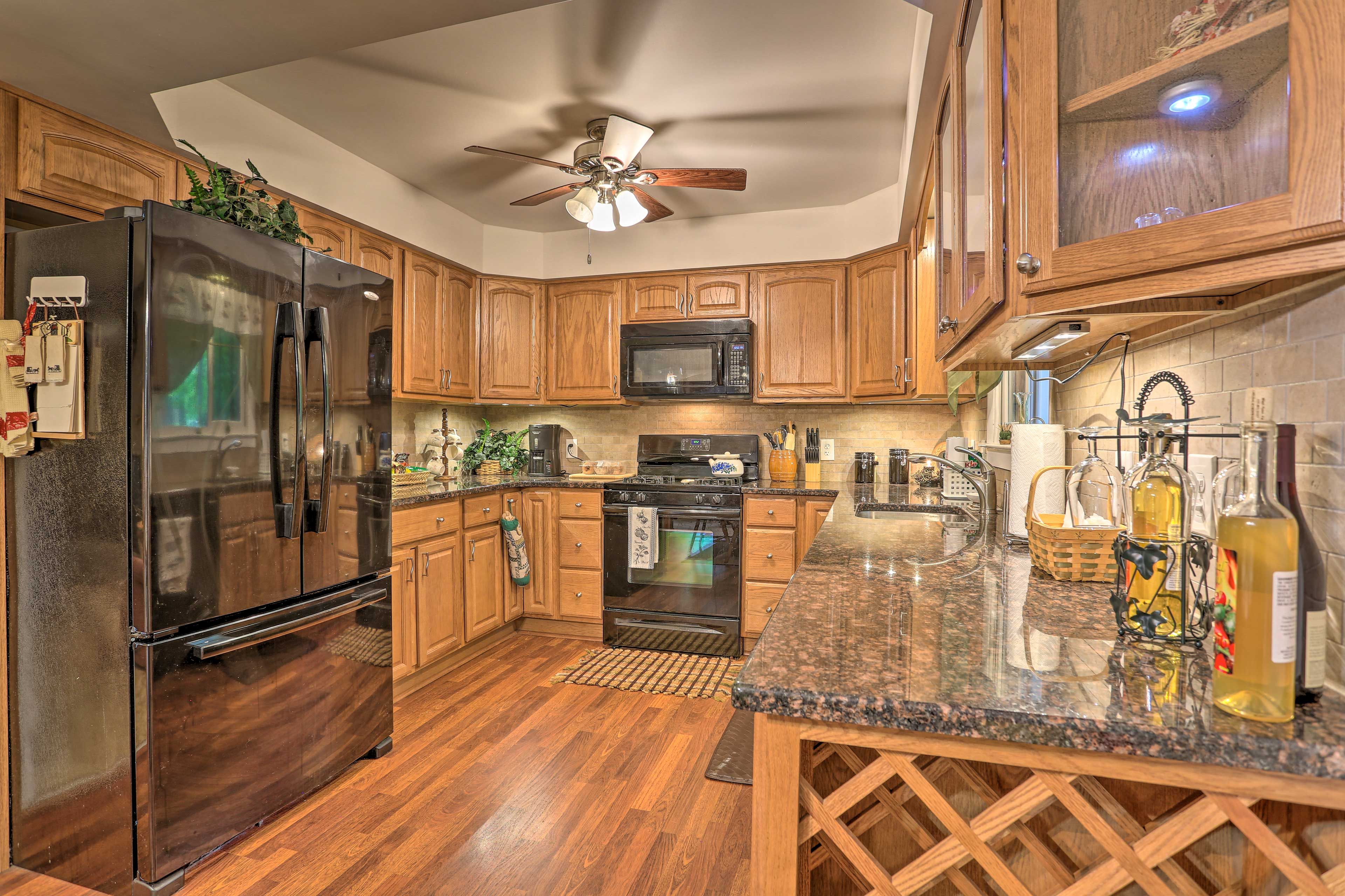 Make all your meals in this fully equipped kitchen!
