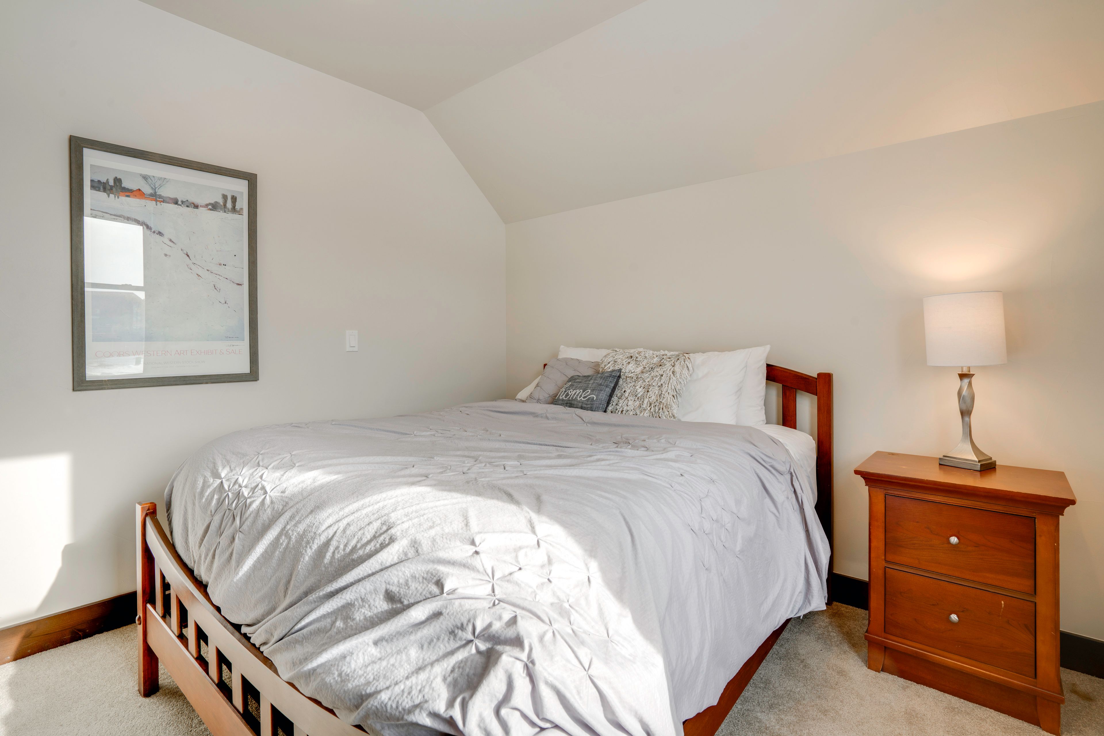 Bedroom 2 | Queen Bed | 2nd Floor