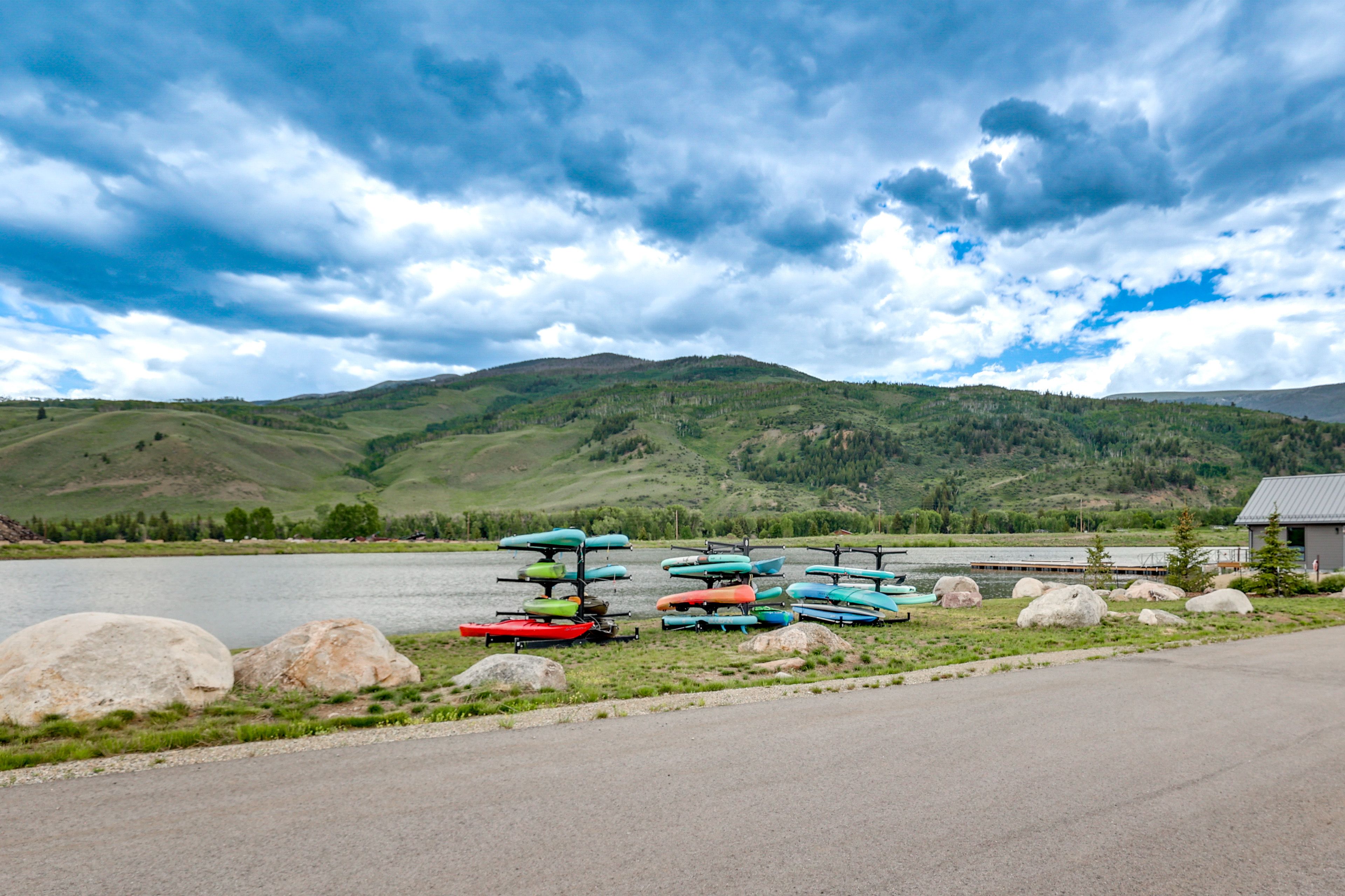 Summit Sky Ranch Amenities | Aspen House Amenities (Addt'l Fee Required)