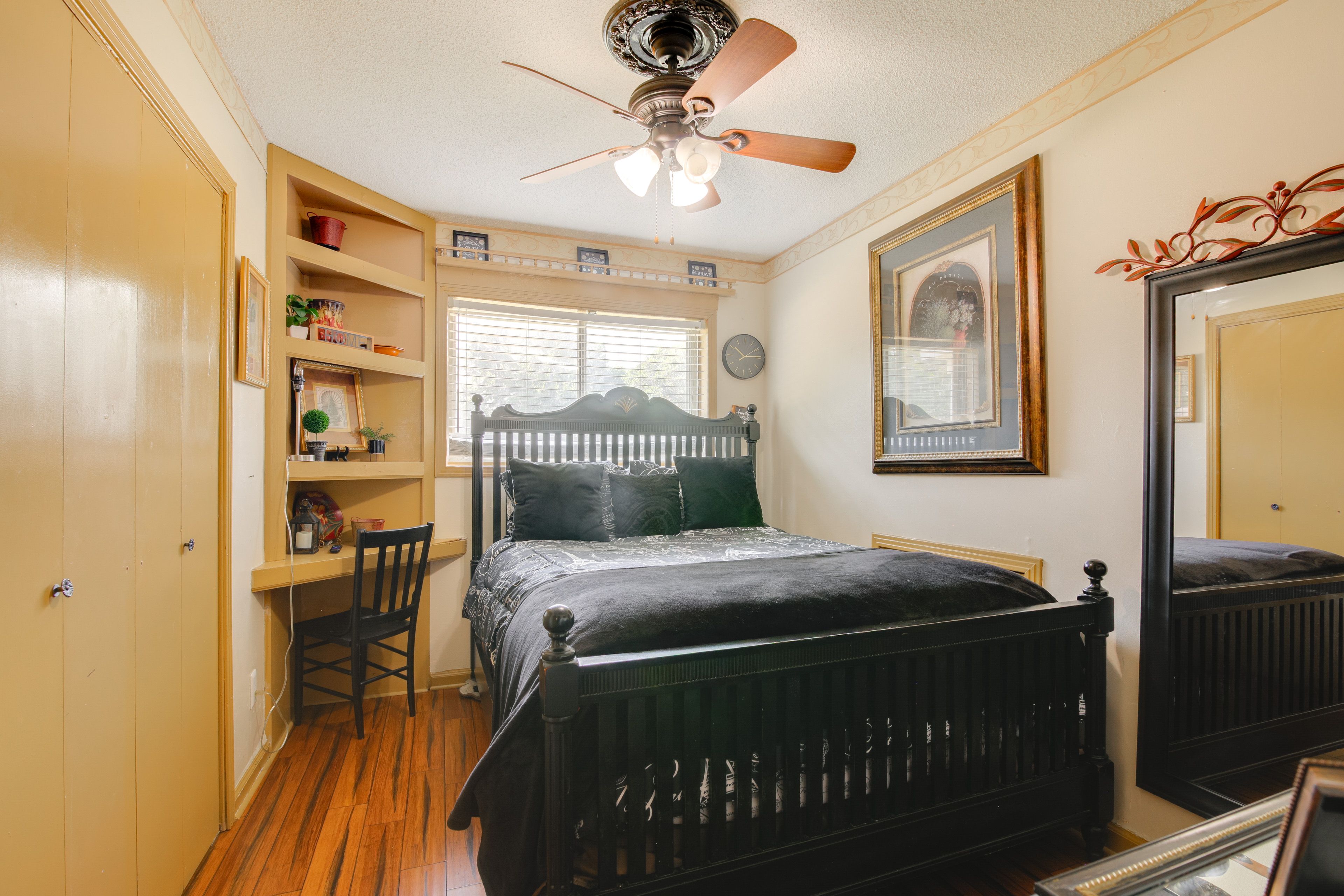 Bedroom 1 | Queen Bed | Linens Provided