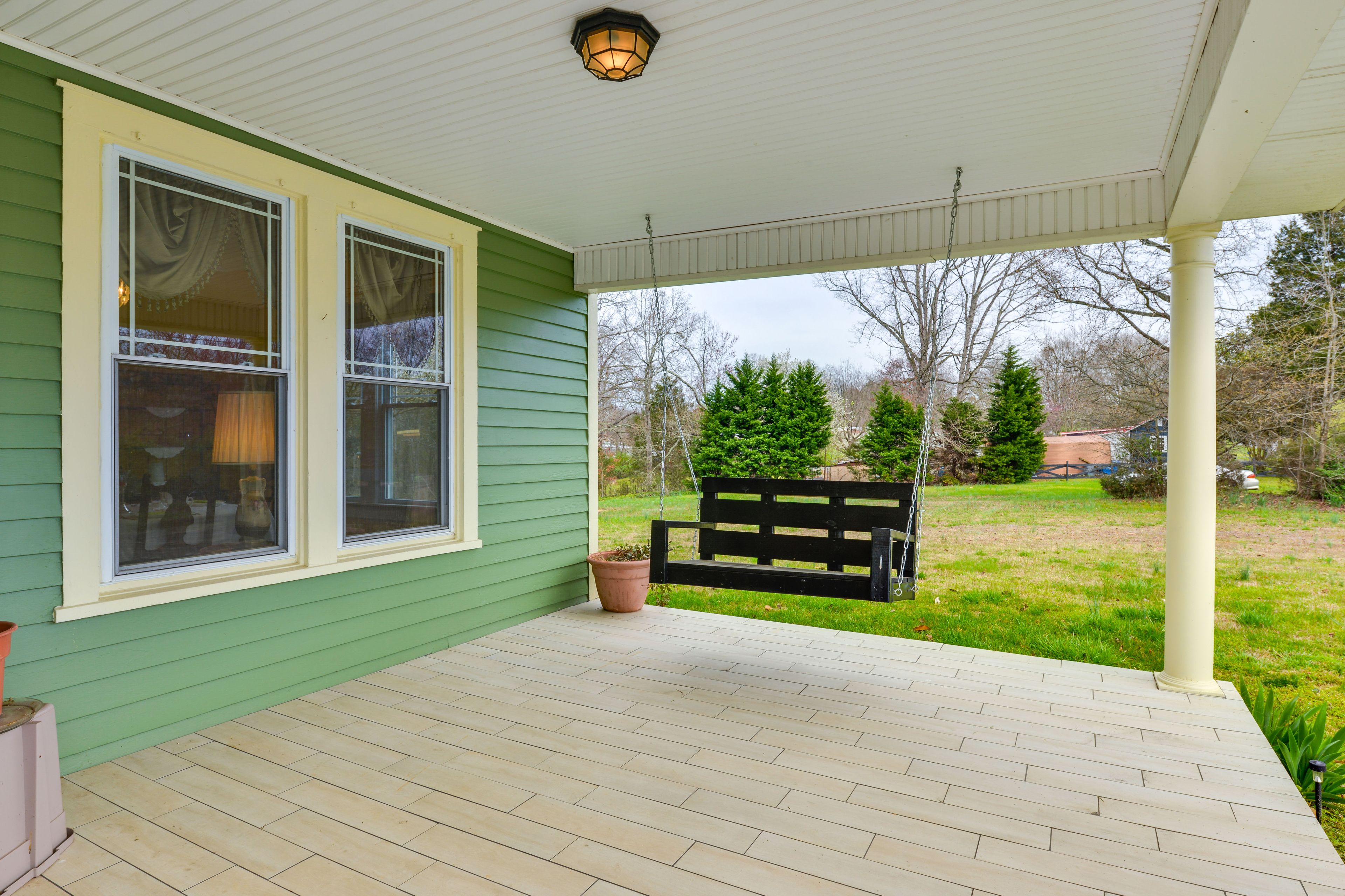 Front Porch | Swing