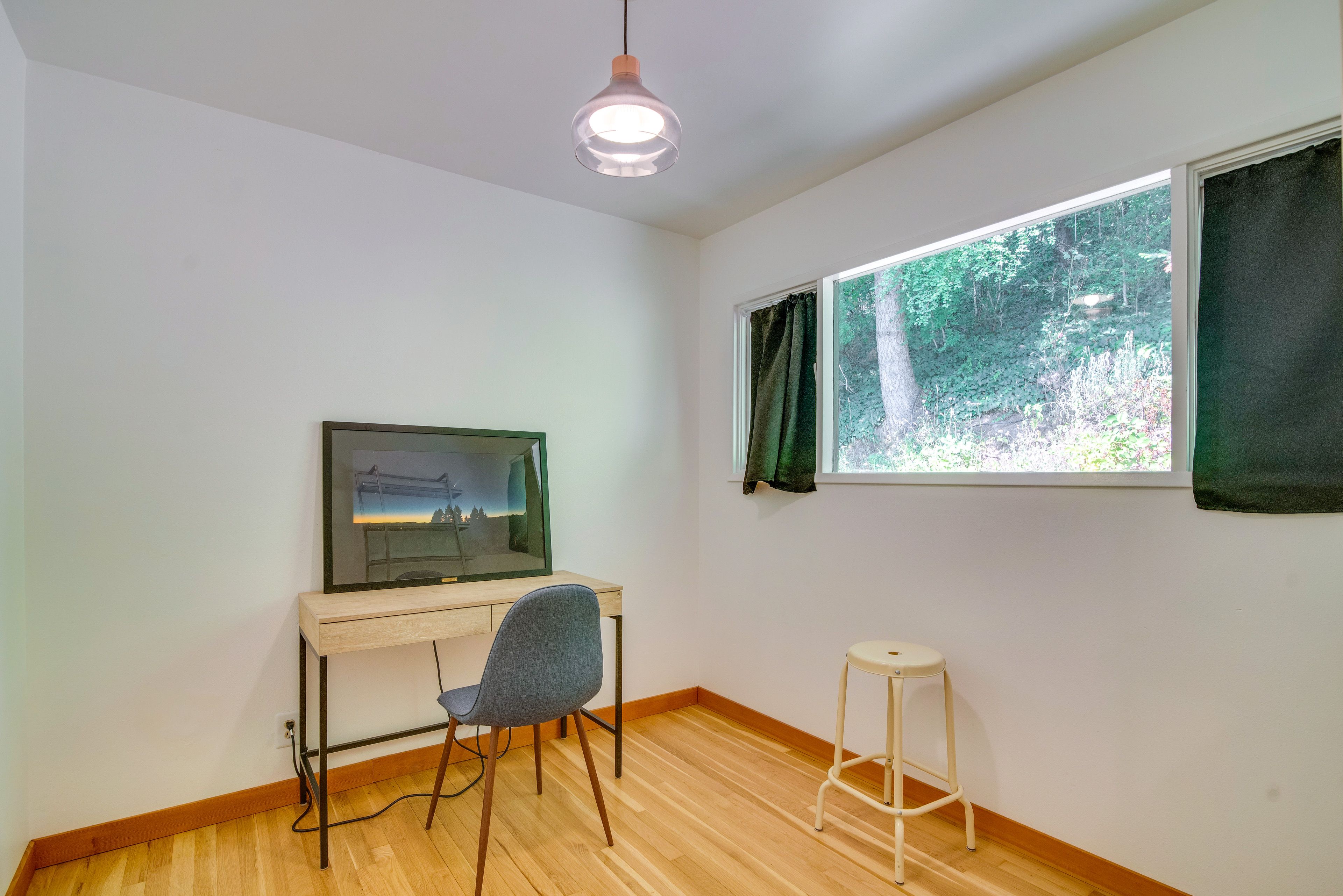 Remote Workspace | Free WiFi