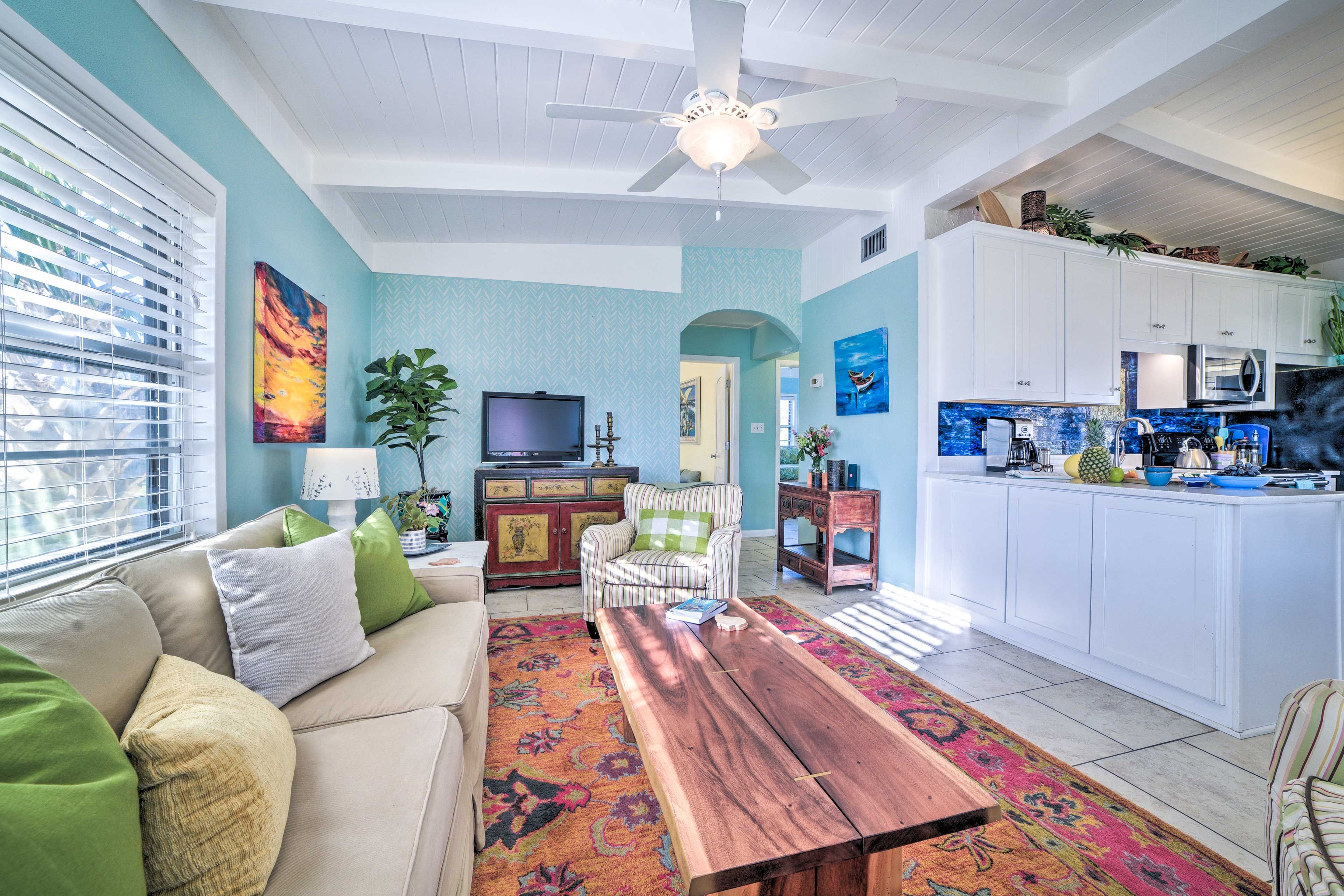 Living Room | Free WiFi | Smart TV | Central Heating & A/C