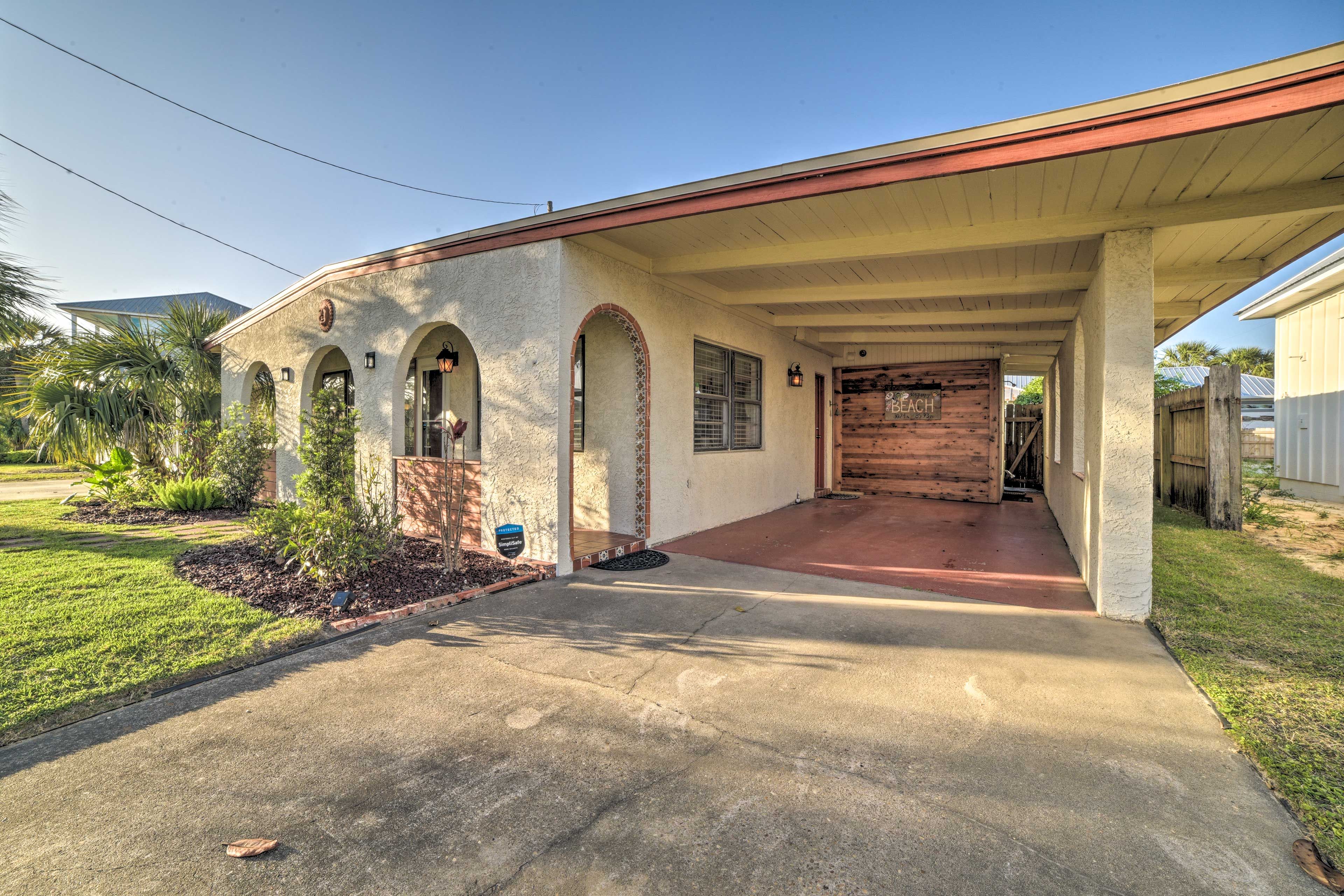 Parking | Carport (1 Vehicle) | Driveway (1 Vehicle)