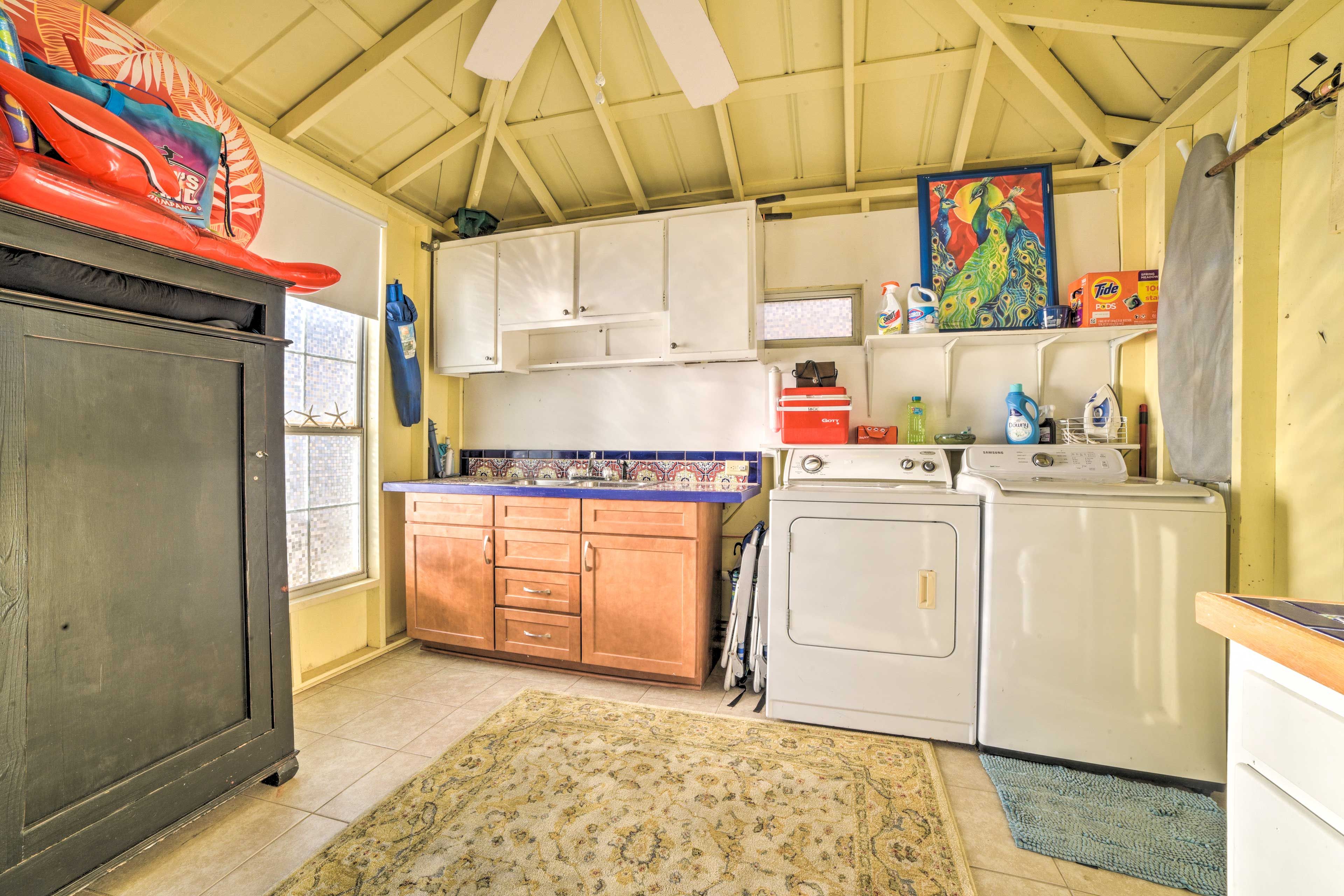Laundry Room | Washer & Dryer