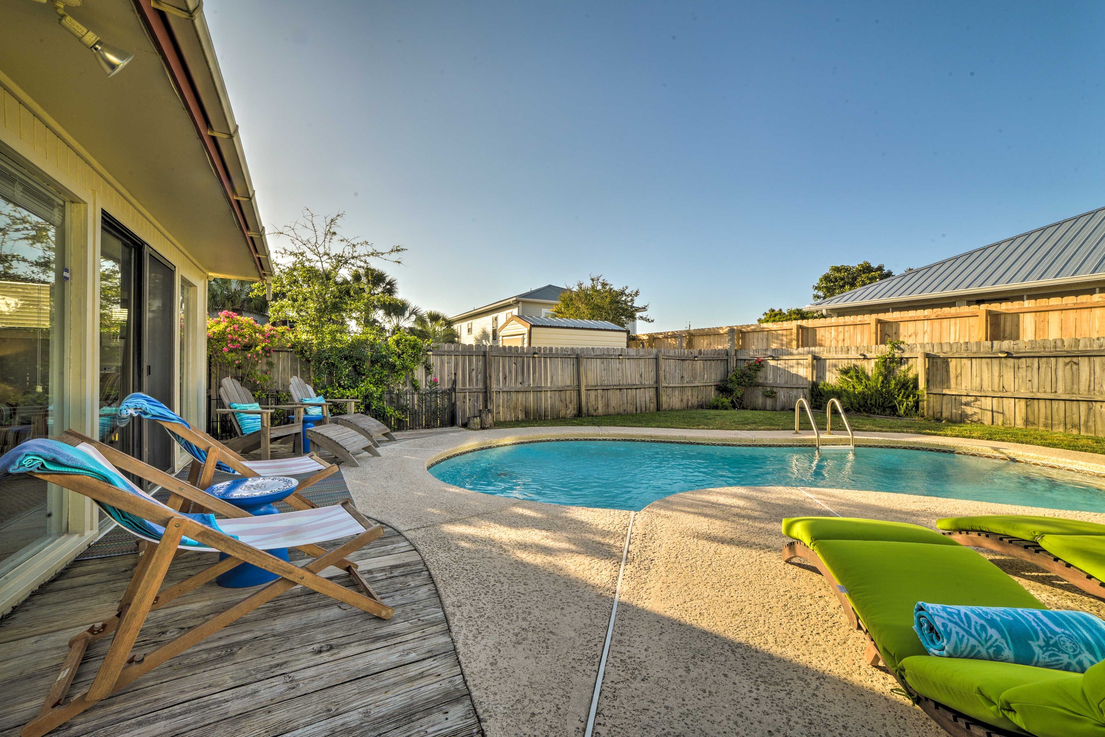 Fenced Yard | Private Pool