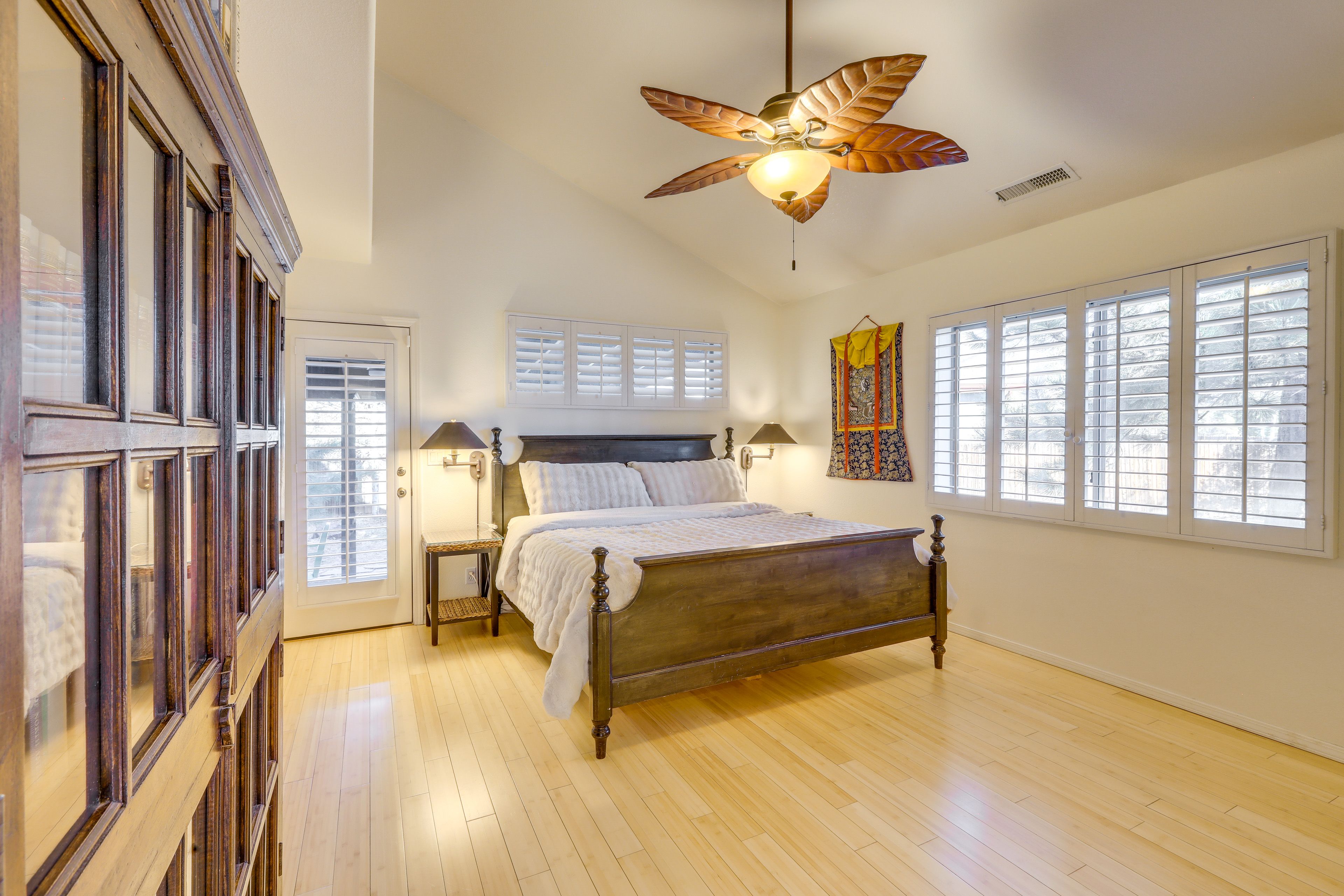 Bedroom 1 | 1st Floor | King Bed | Linens Provided