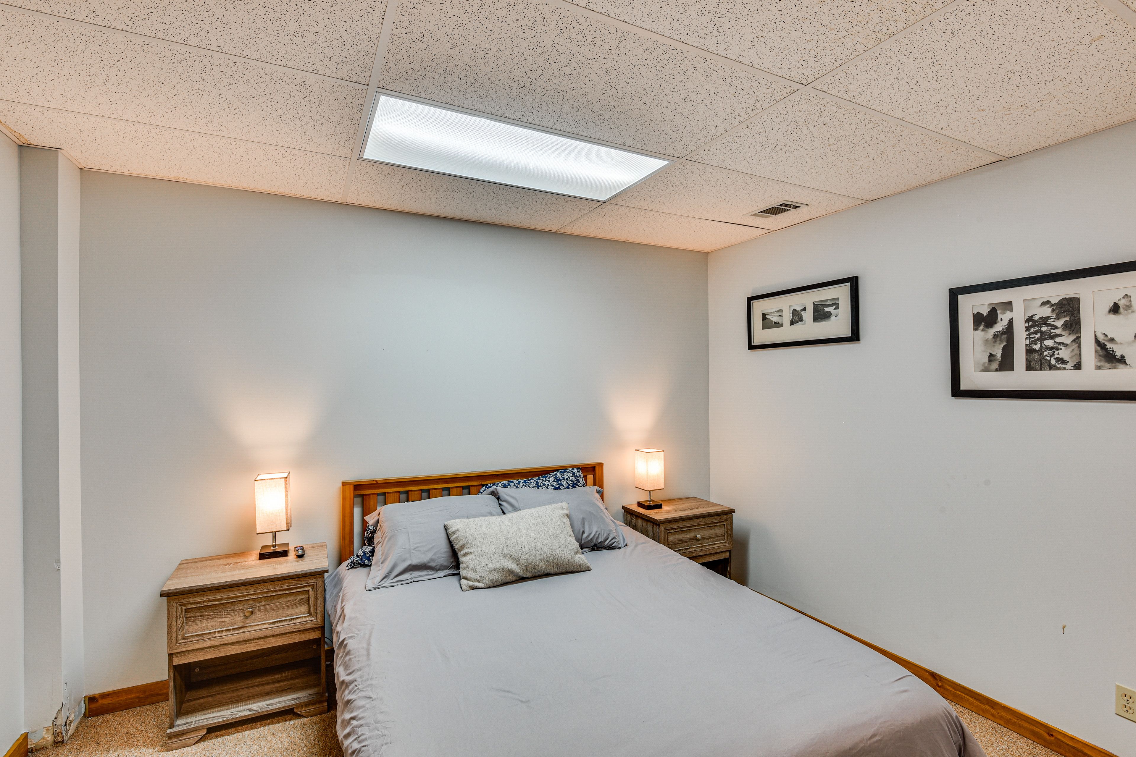 Bedroom 7 | Queen Bed