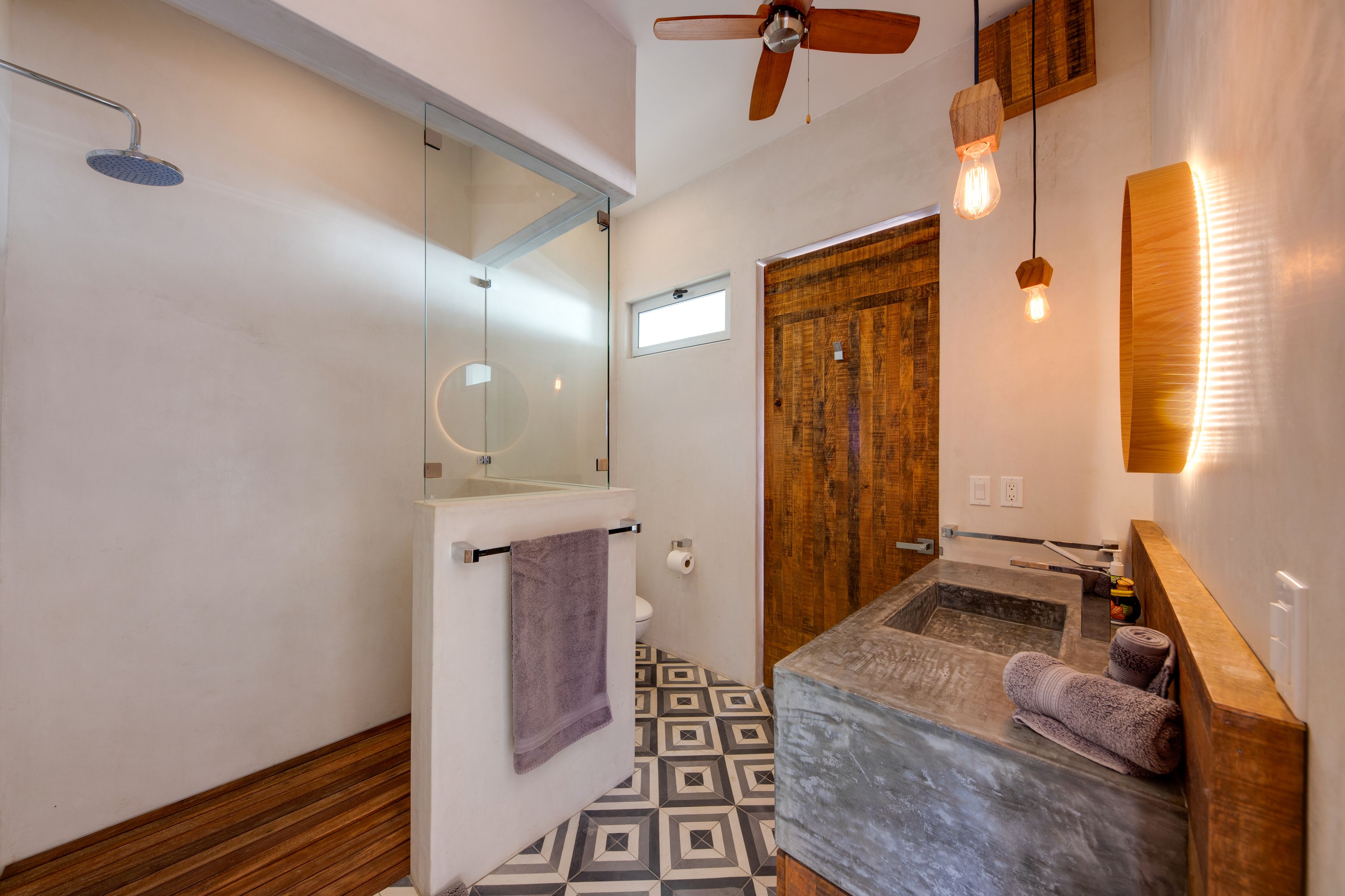 En-Suite Bathroom | Walk-in Shower