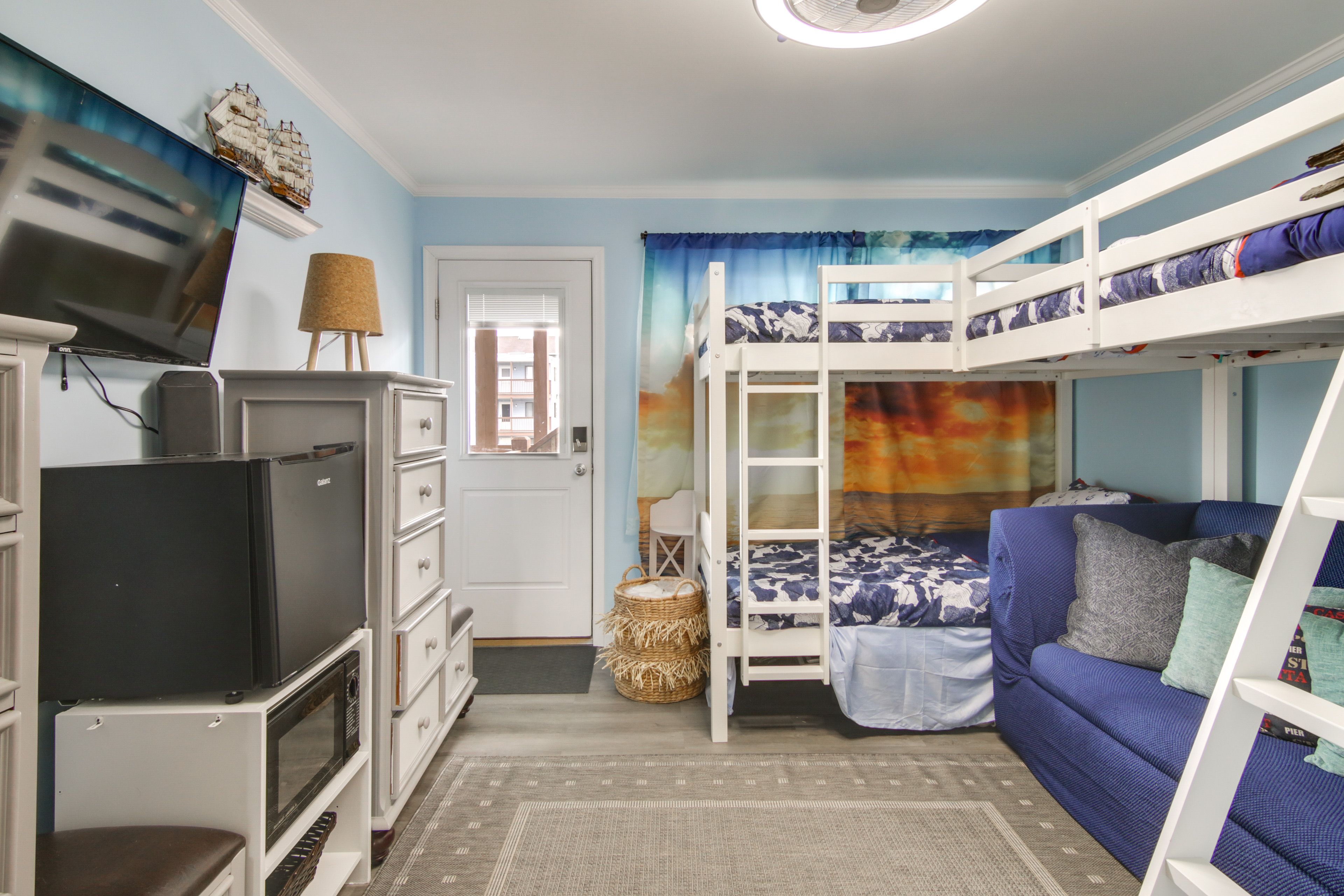 Bedroom 2 | Twin Bunk Bed | Lofted Twin Bed