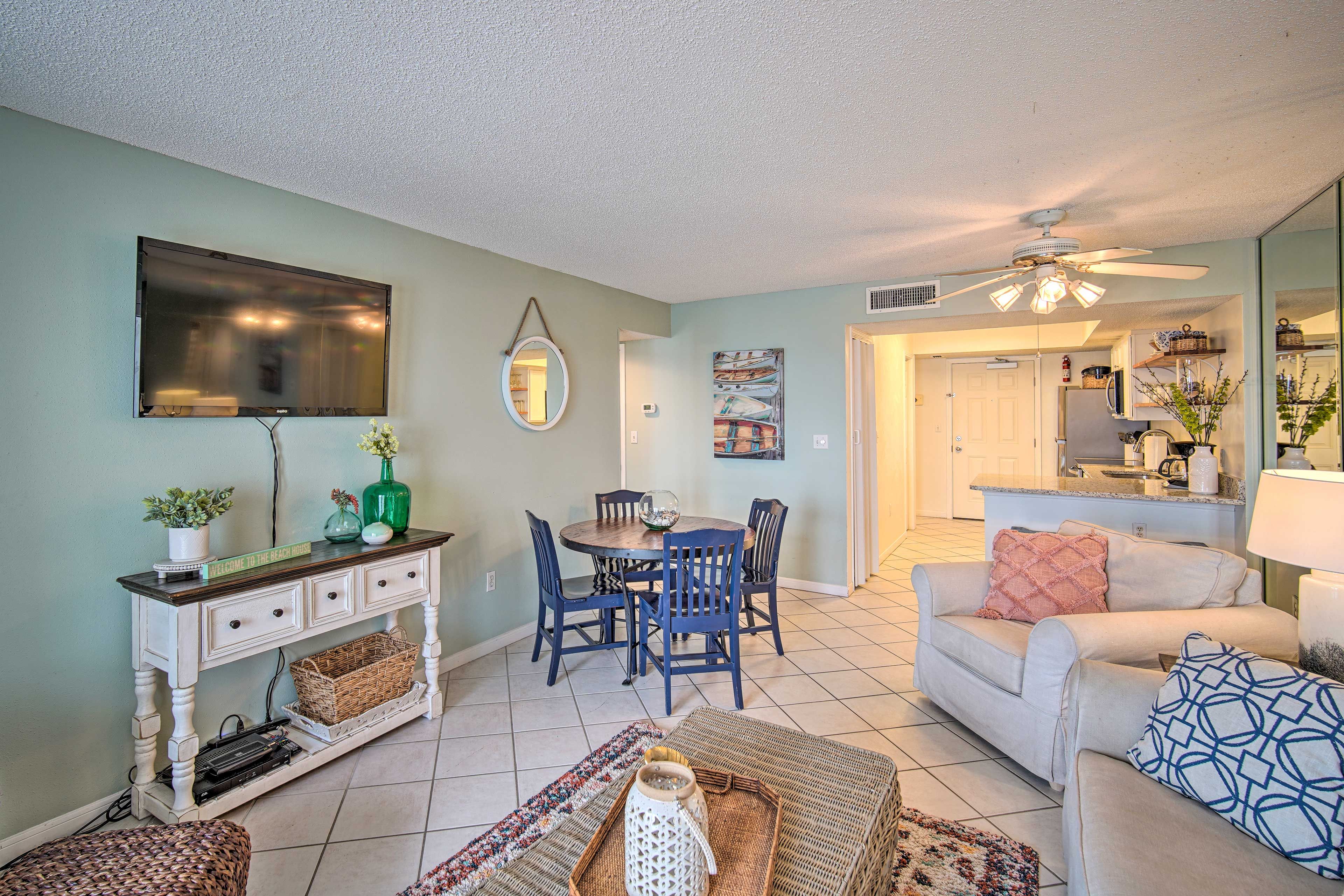 Living Room | Central A/C | Free WiFi