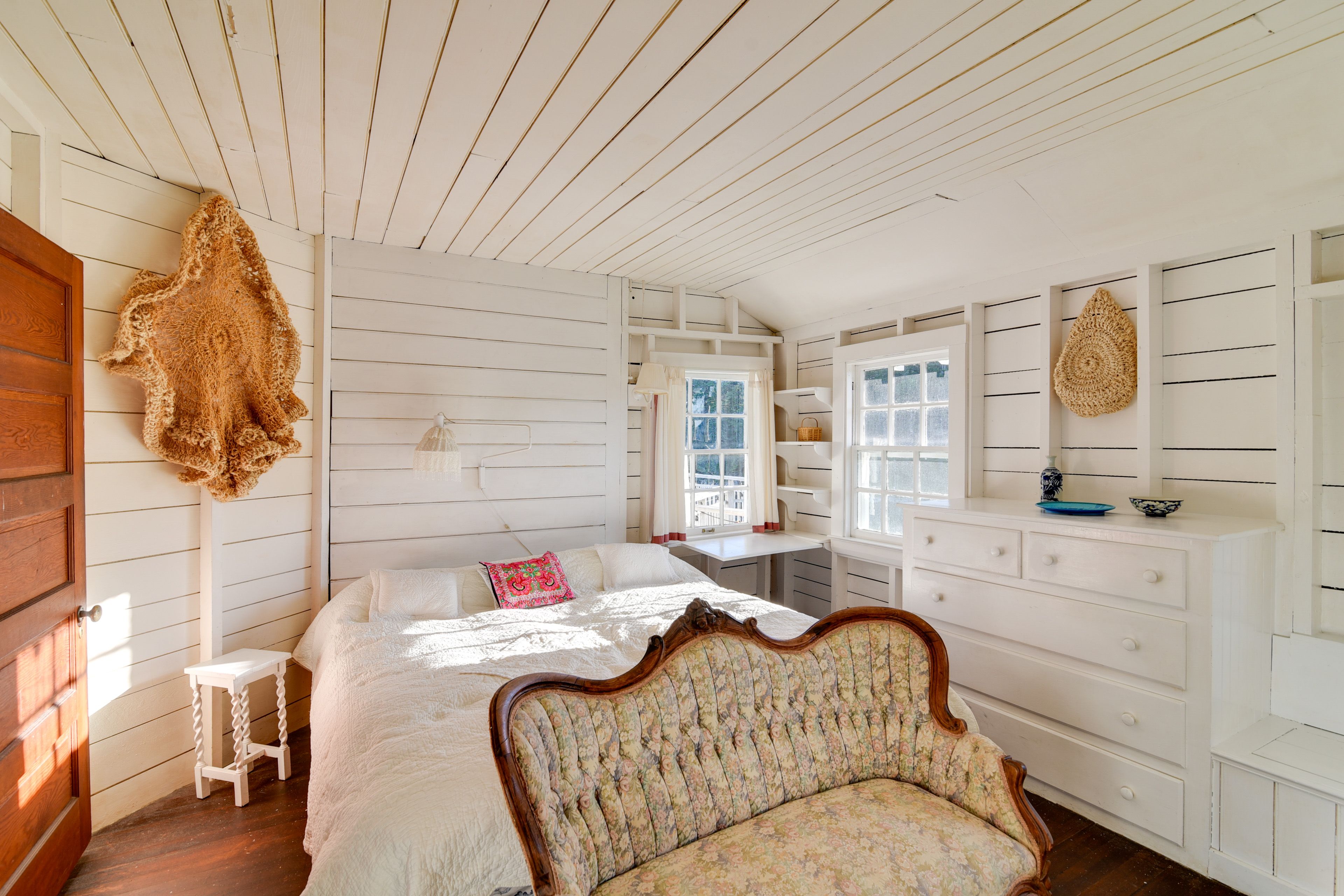 Bedroom 3 | Queen Bed