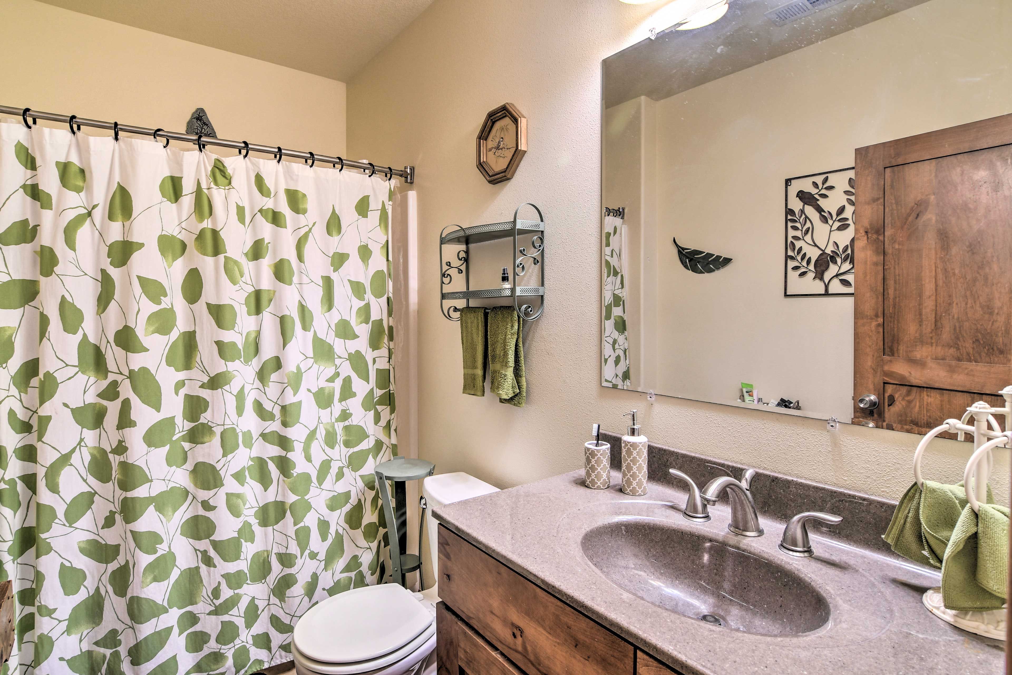 Bathroom | Towels Provided