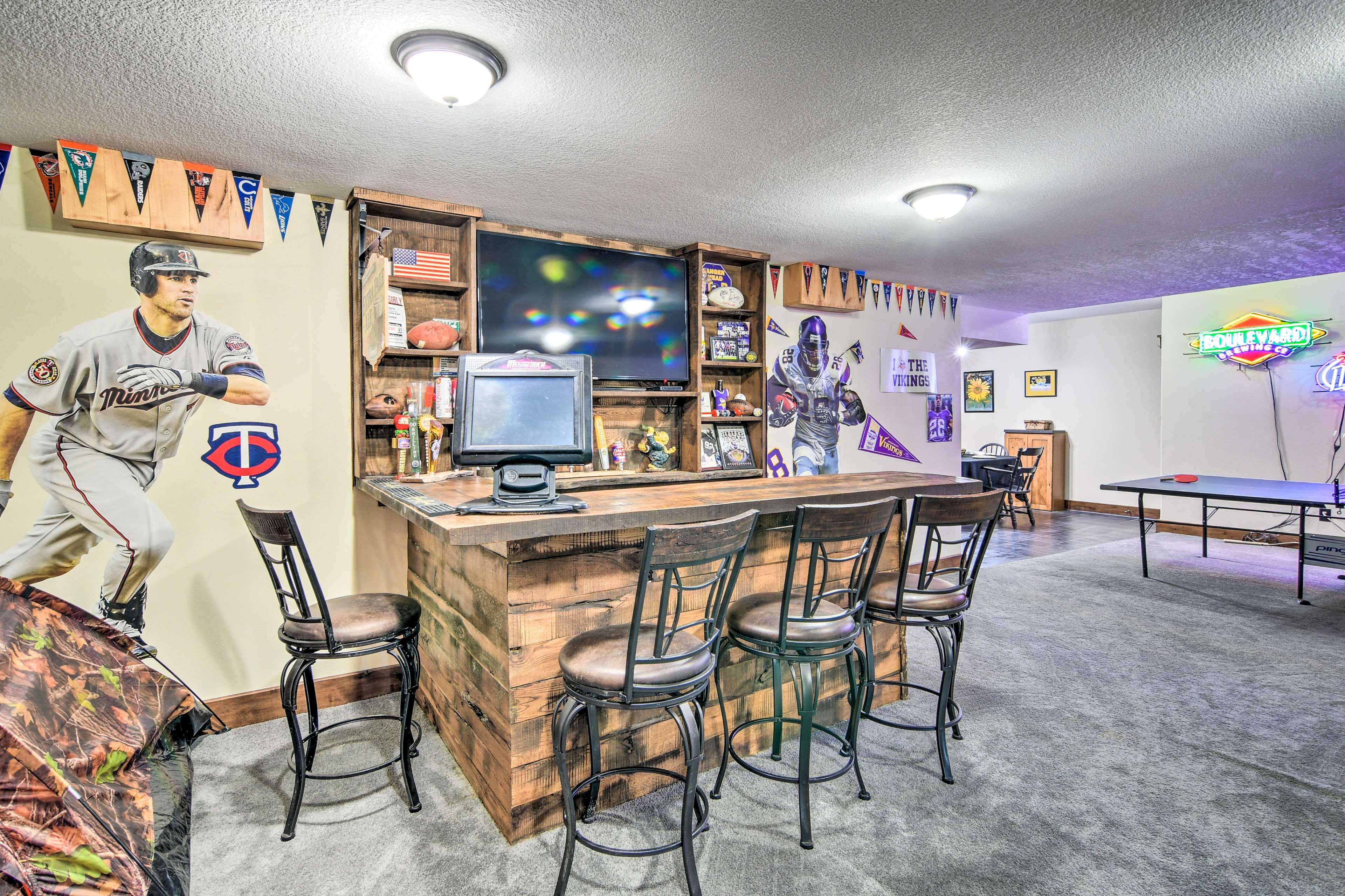 Game Room | Bar Area | Ping Pong Table