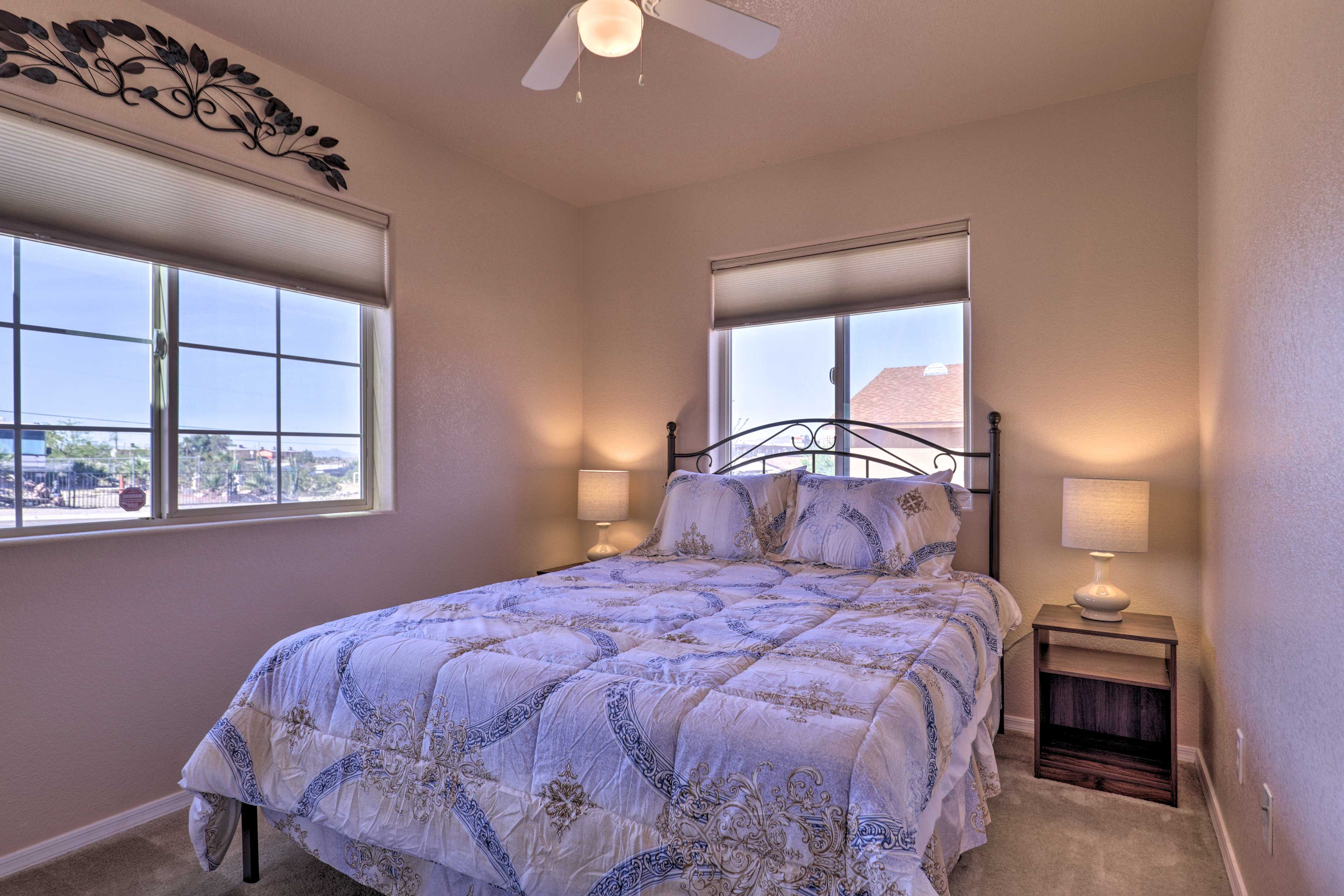 Bedroom 2 | Queen Bed