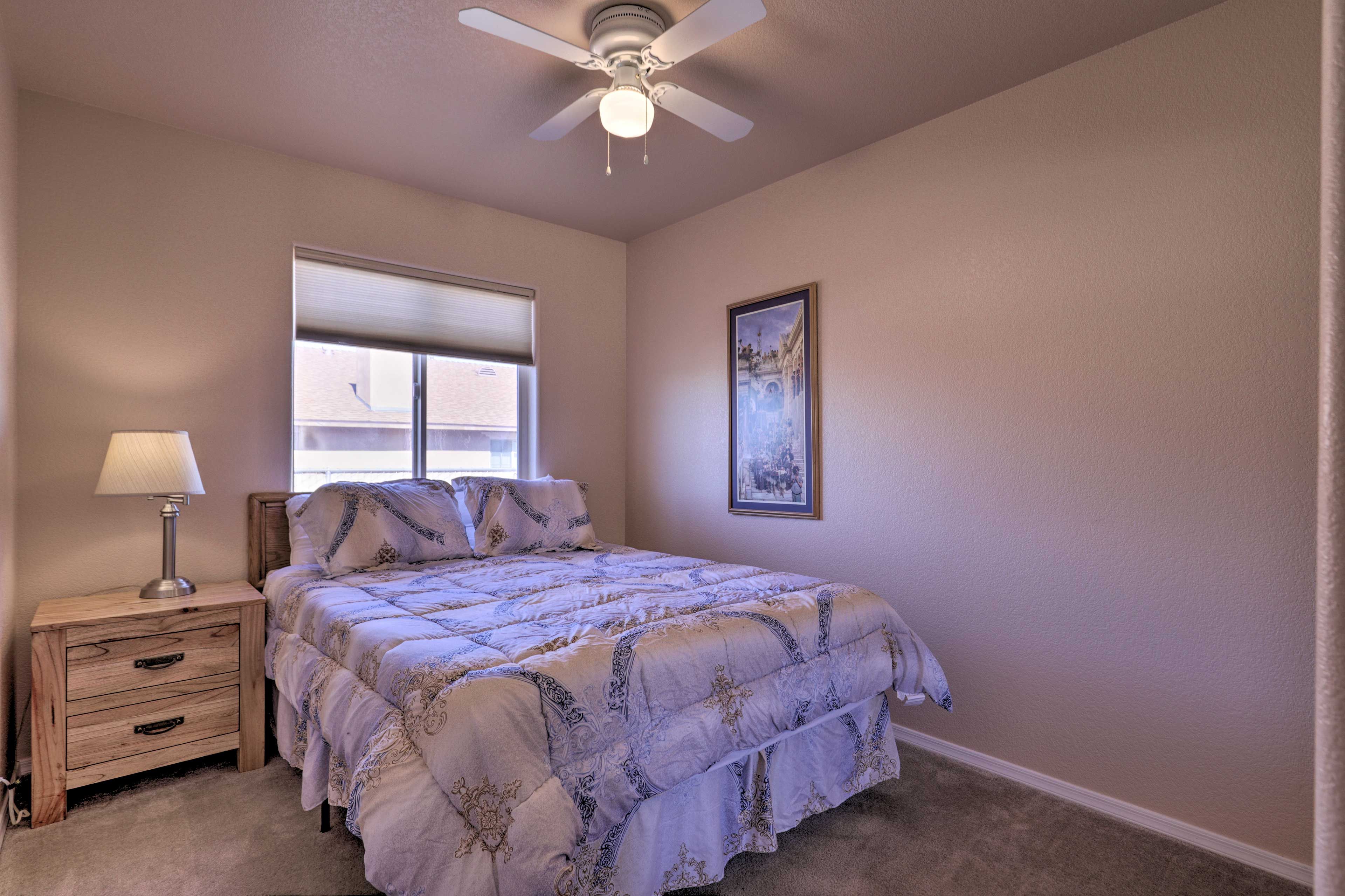 Bedroom 3 | Queen Bed