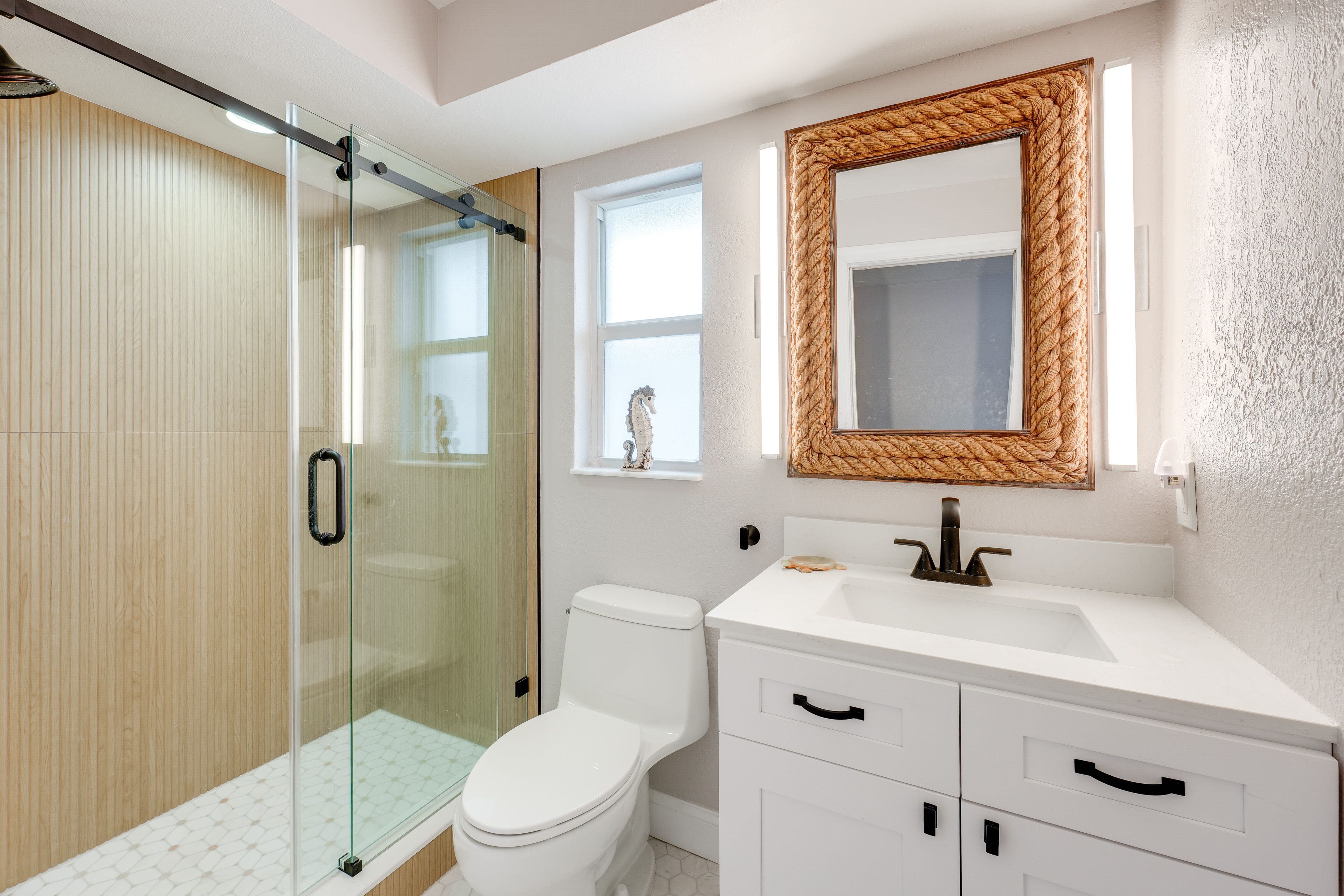 En-Suite Bathroom | Towels Provided