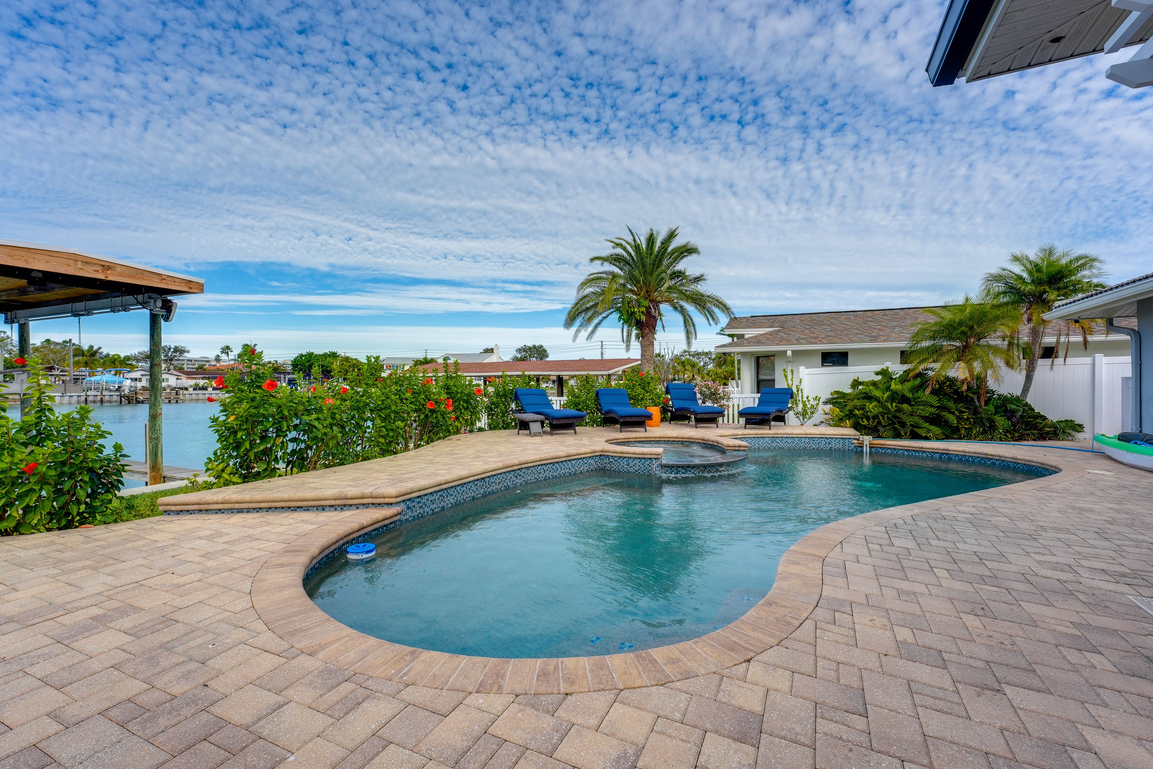 Private Pool & Spa (Not Heated)