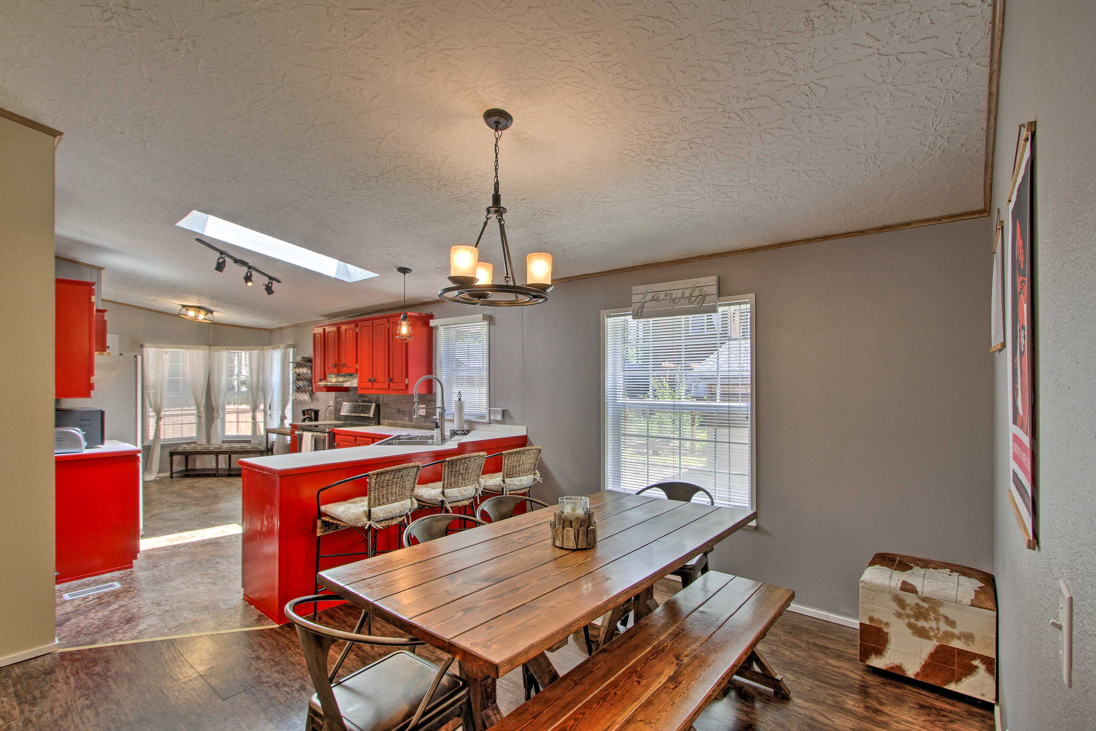 Share home-cooked feasts throughout your stay!