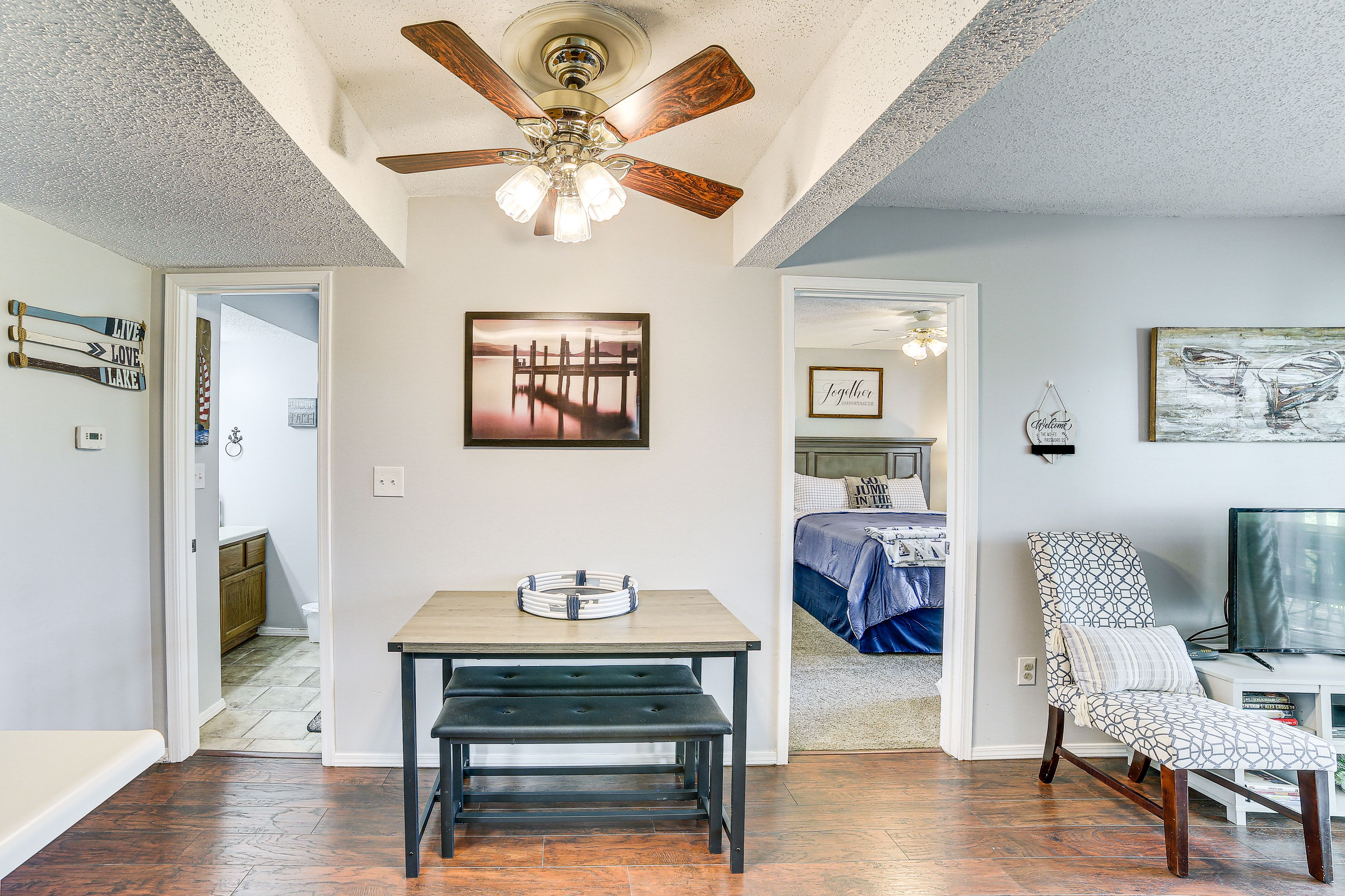 Dining Area | Dishware & Flatware Provided