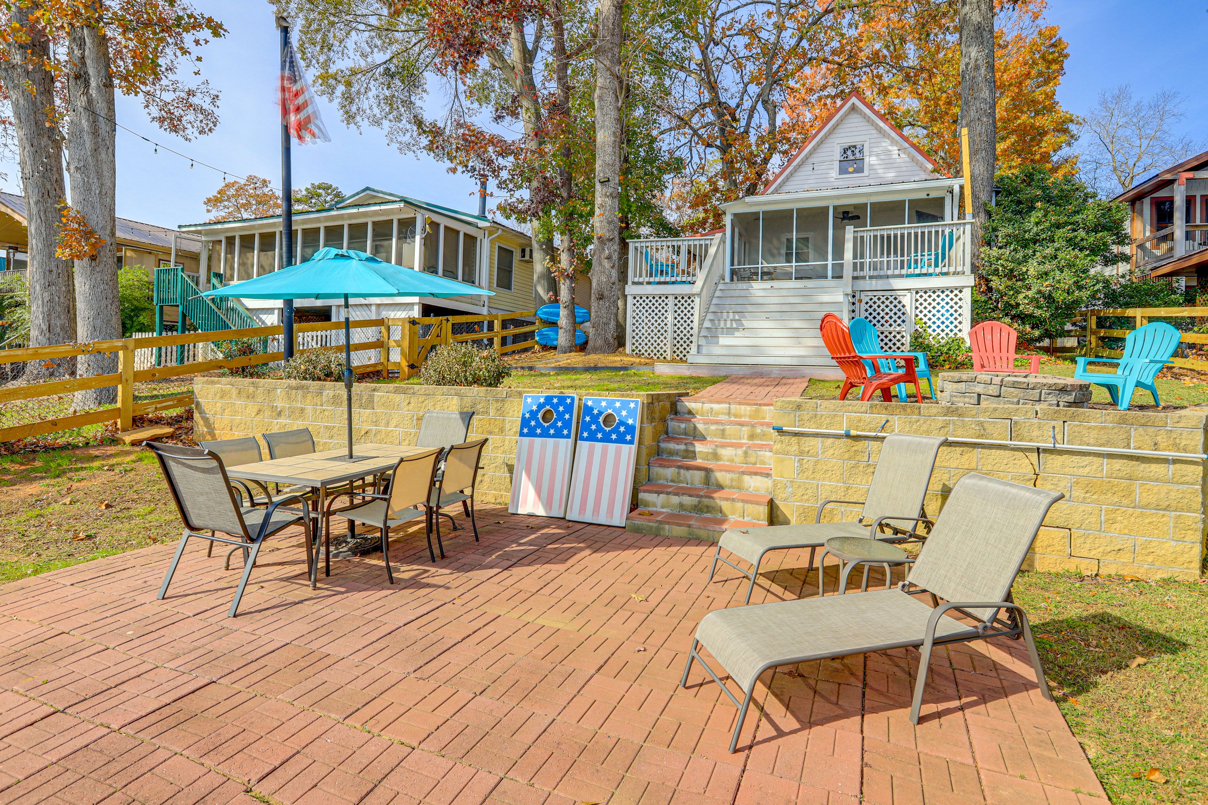 Backyard | Patio | Lounge Chairs | Corn Hole