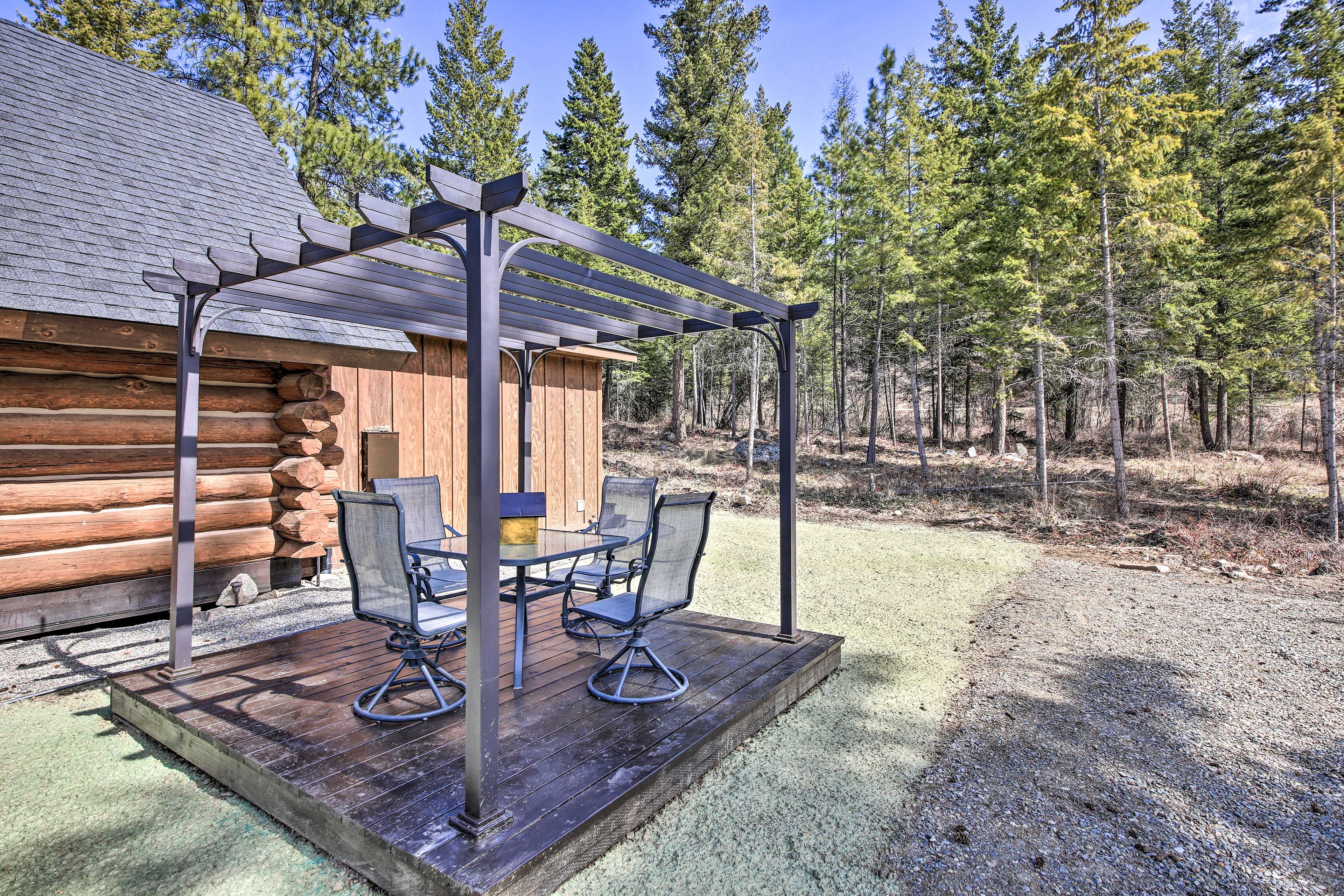 Pergola | Outdoor Dining Area