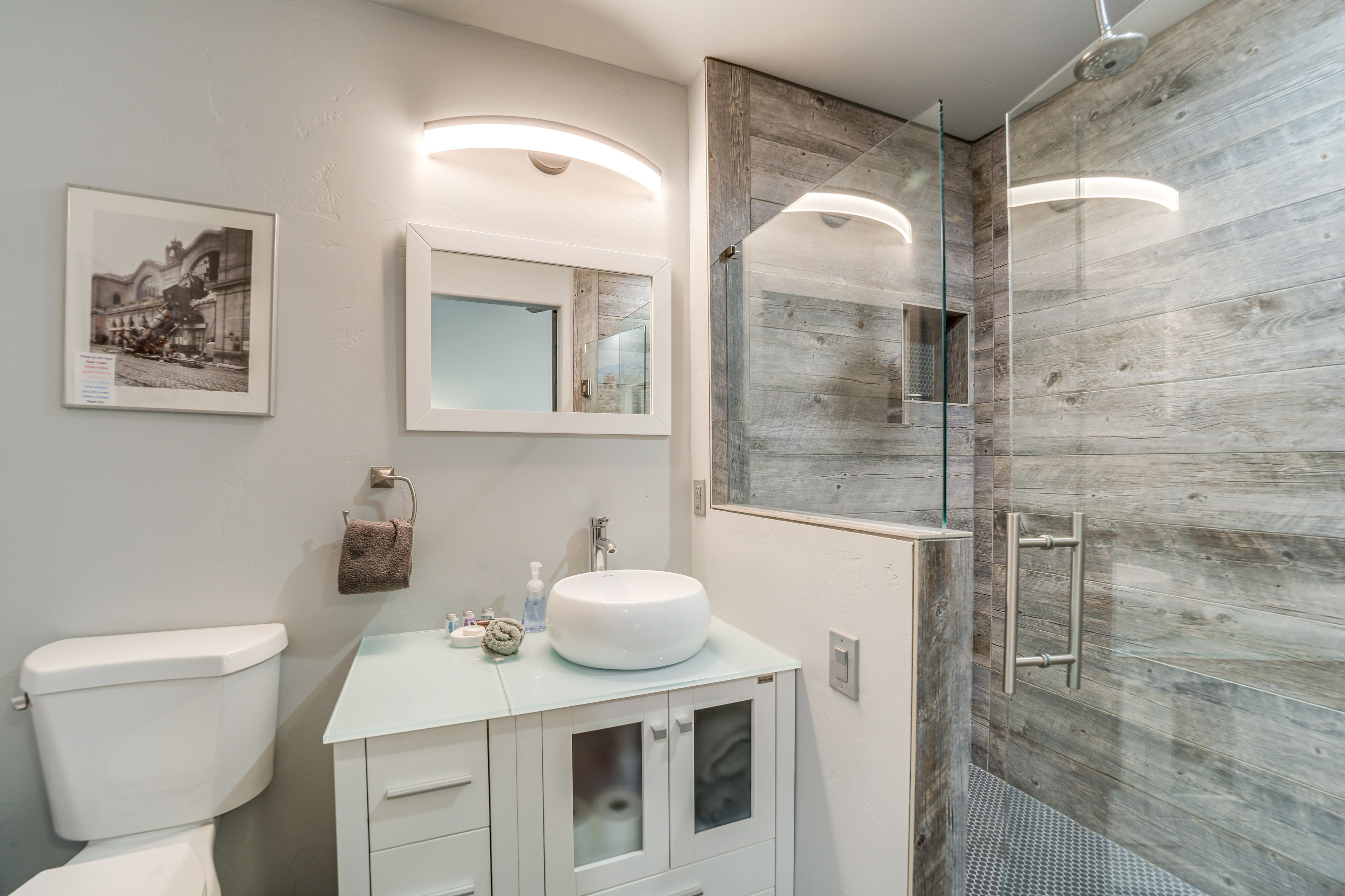 Full Bathroom | Linens & Towels