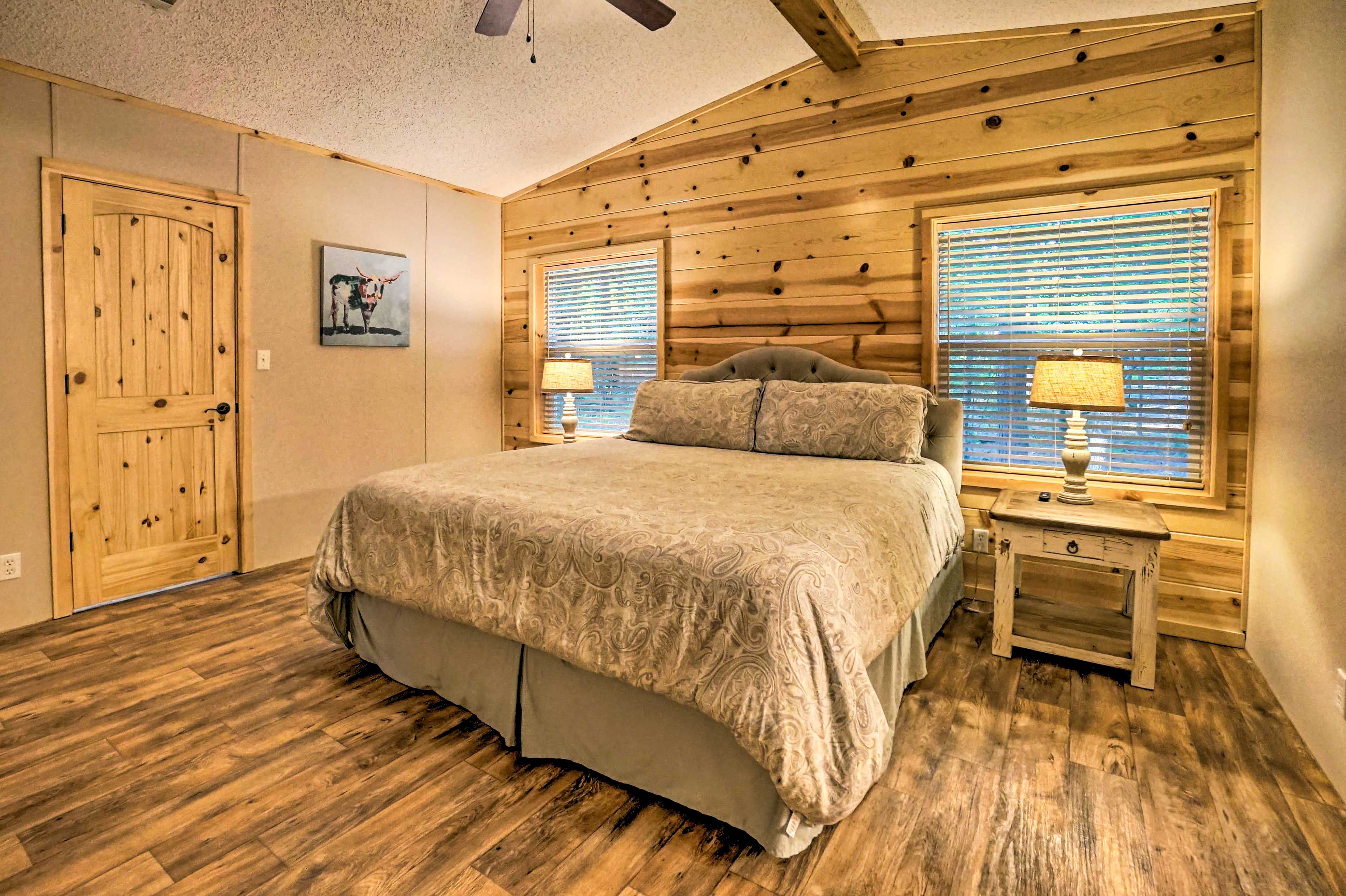 Bedroom 1 | King Bed | Linens Provided