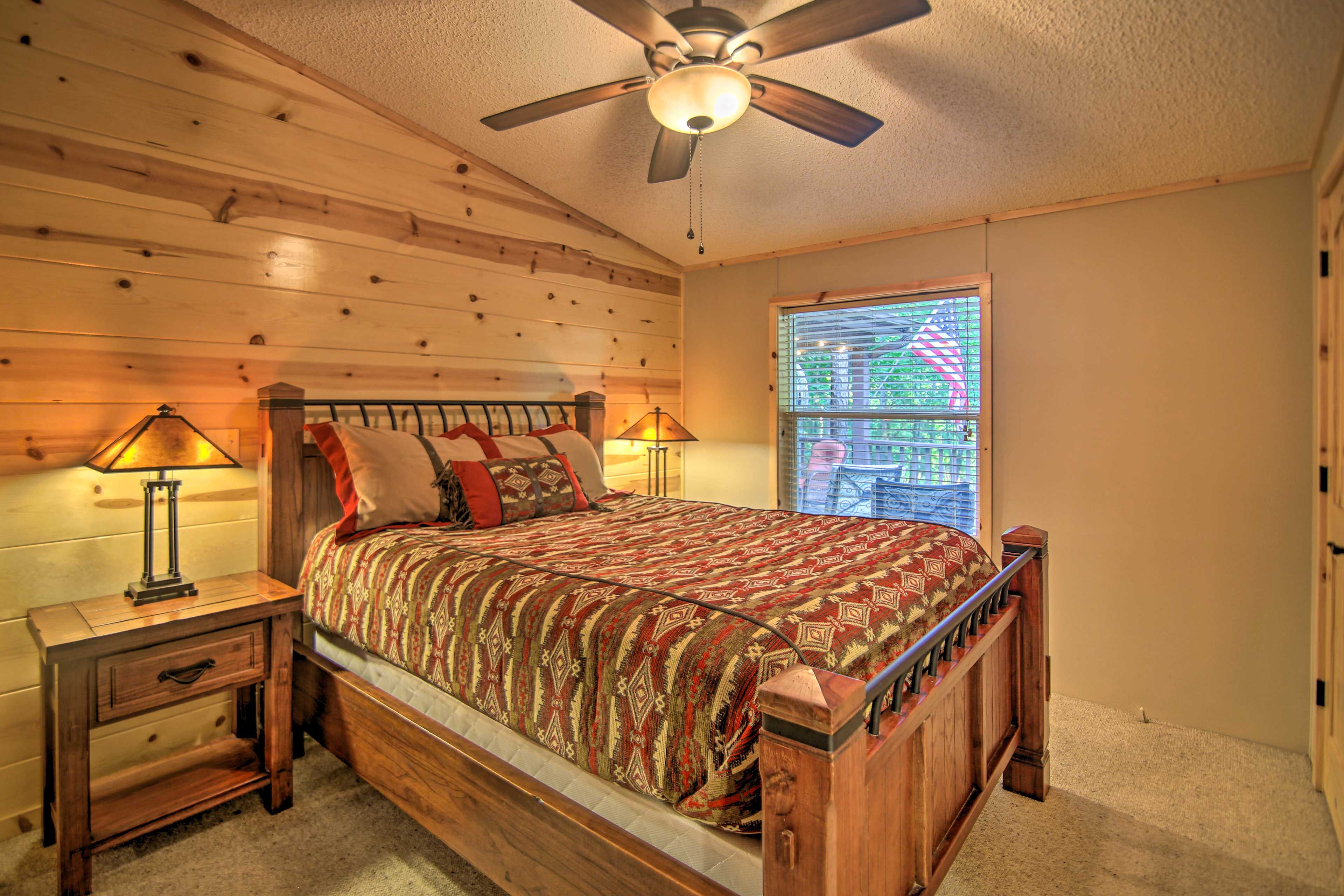 Bedroom 4 | Queen Bed