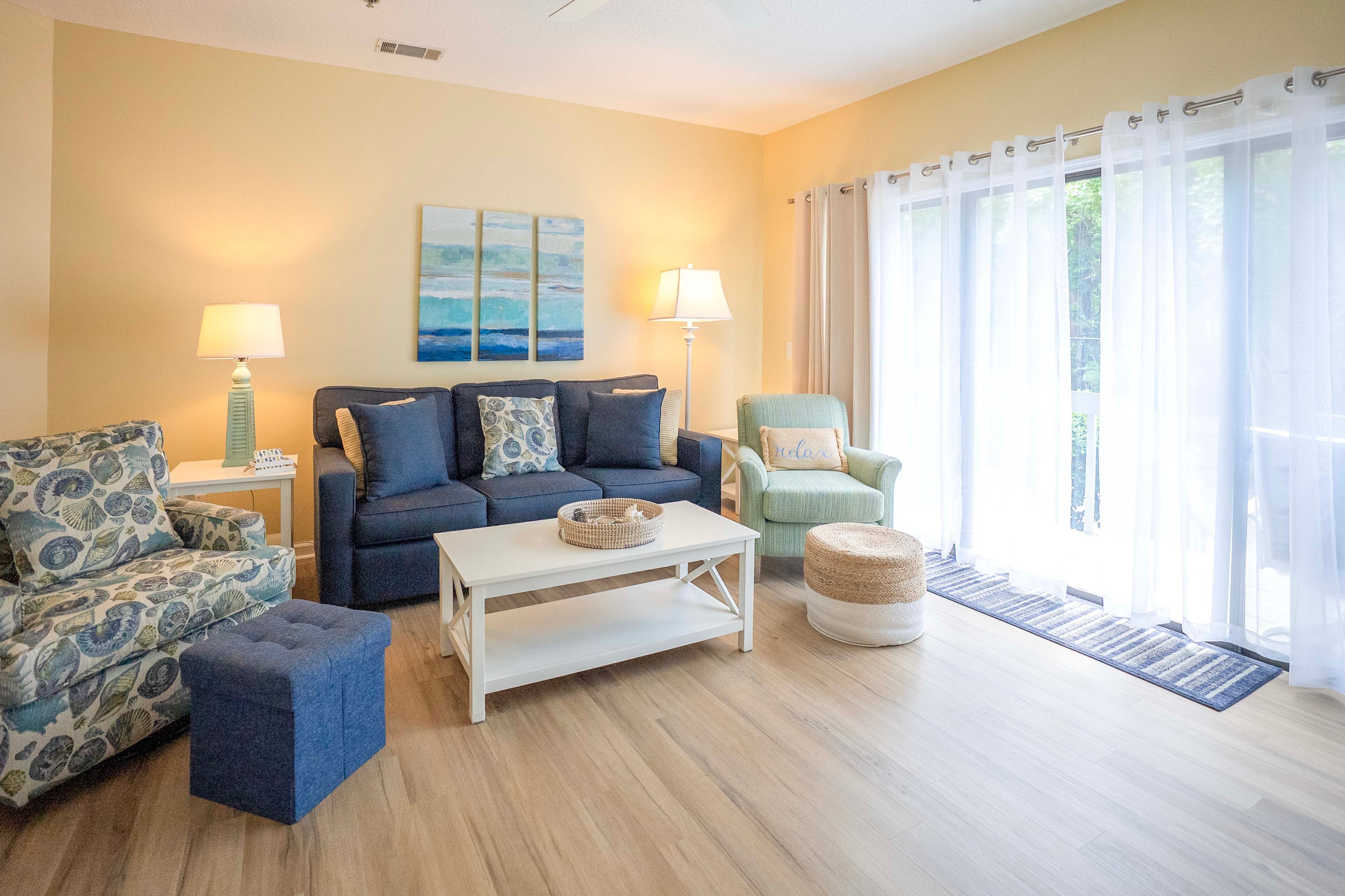 Living Room | Sleeper Sofa | Central A/C & Heating | Free WiFi