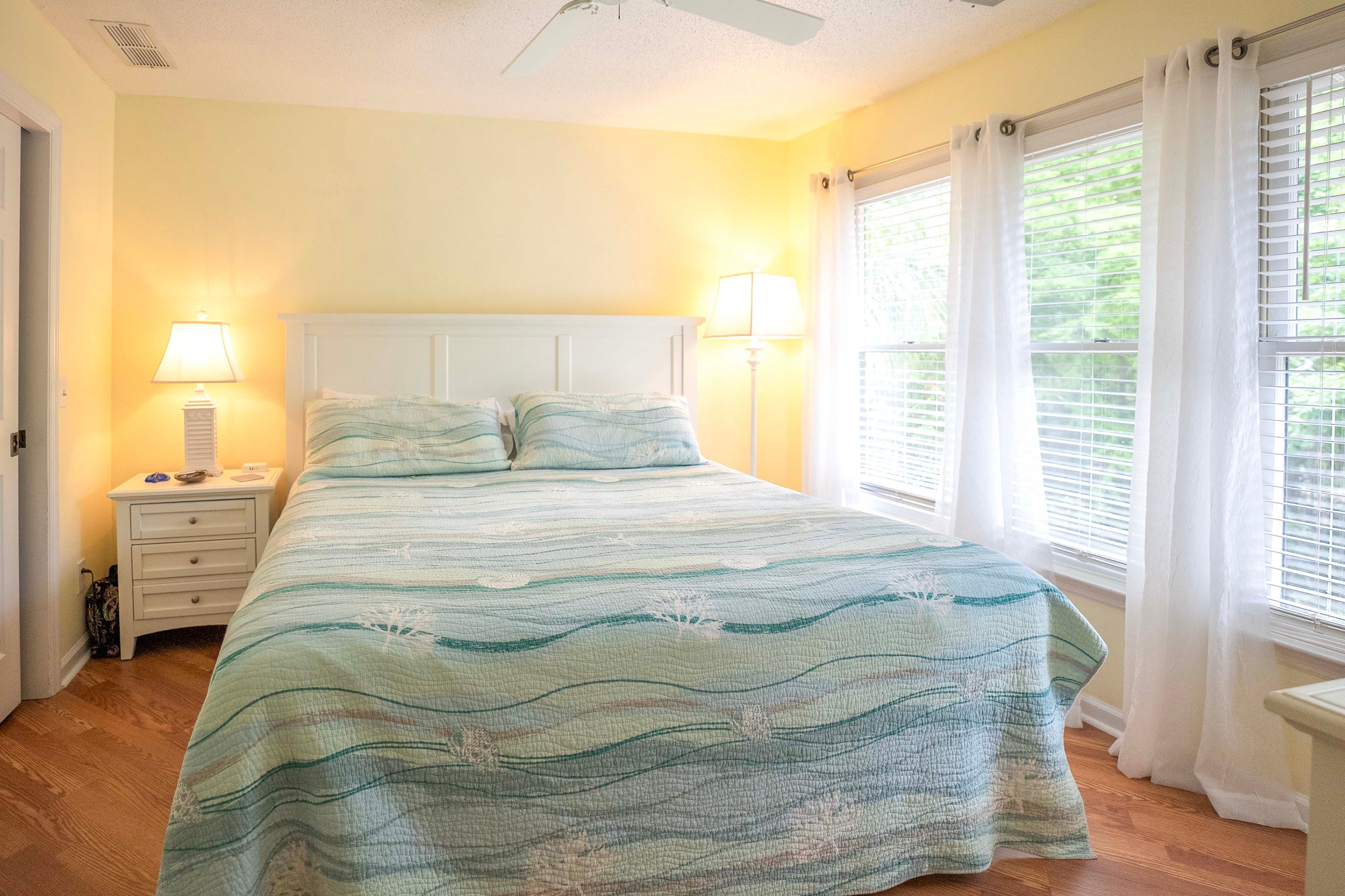 Bedroom 2 | King Bed