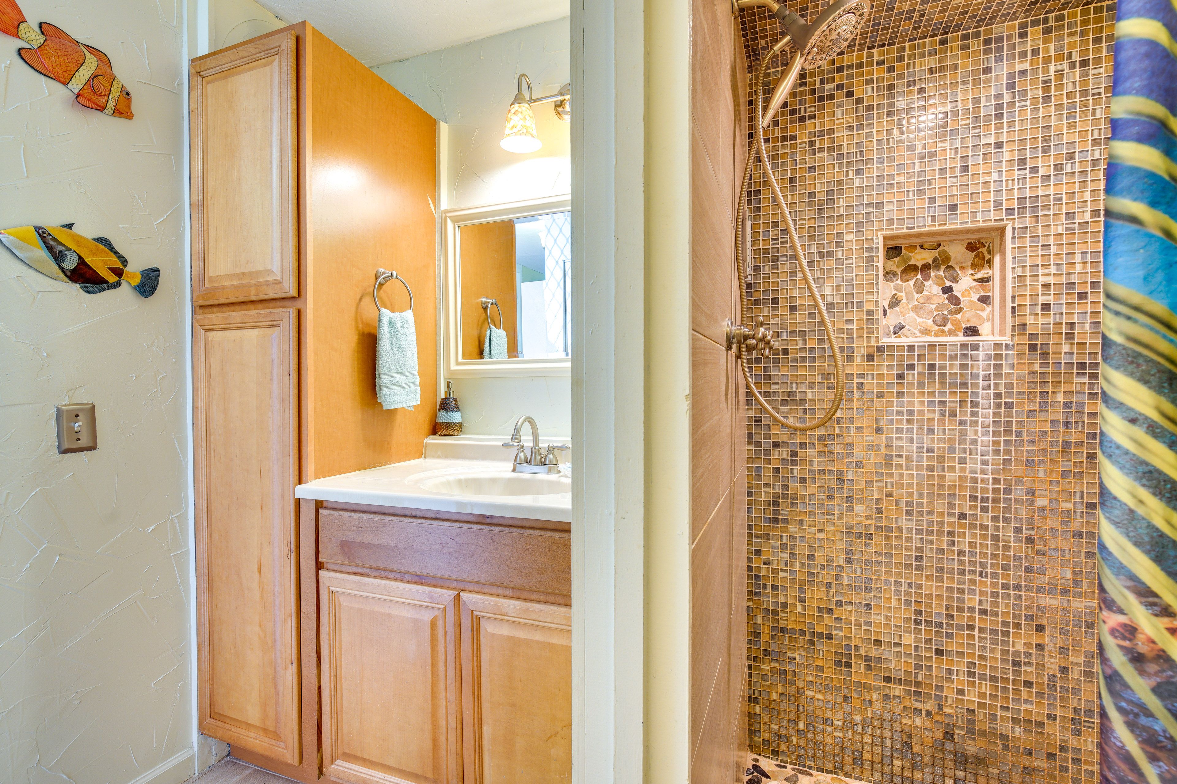 Full Bathroom | Linens & Towels